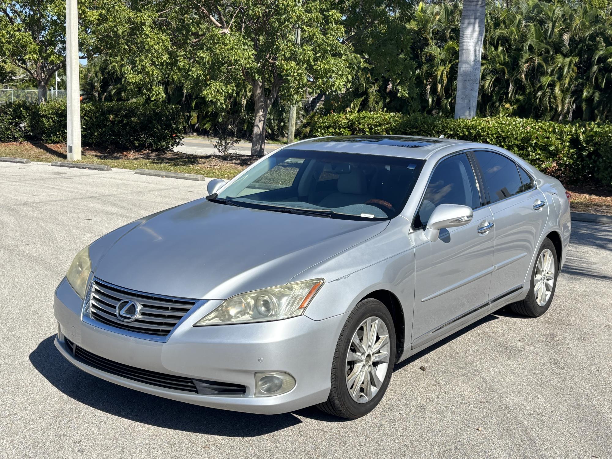 photo of 2011 Lexus ES 350 Sedan