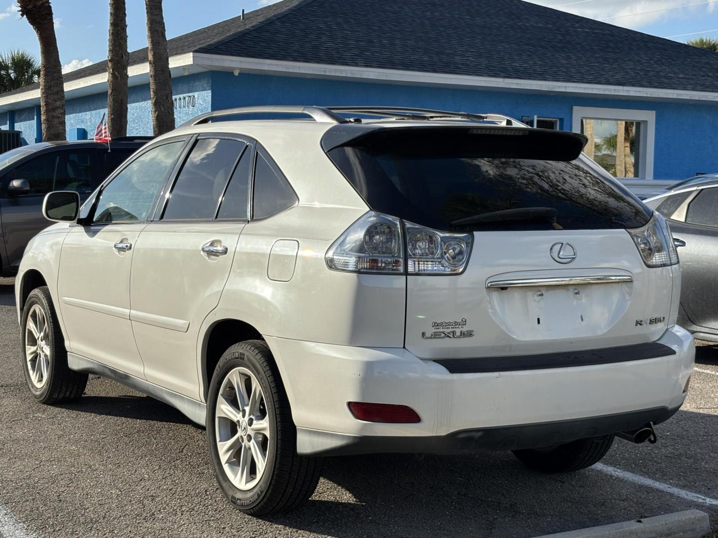 2009 WHITE /BEIGE LEEATHER Lexus RX 350 FWD (2T2GK31U59C) with an 3.5L V6 DOHC 24V engine, 5-Speed Automatic Overdrive transmission, located at 11170 Summerlin Square Dr., Fort Myers Beach, FL, 33931, (239) 999-7777, 26.493546, -81.941628 - Photo#9