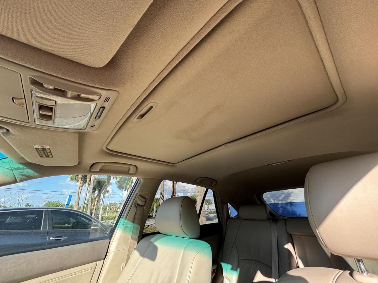 2009 WHITE /BEIGE LEEATHER Lexus RX 350 FWD (2T2GK31U59C) with an 3.5L V6 DOHC 24V engine, 5-Speed Automatic Overdrive transmission, located at 11170 Summerlin Square Dr., Fort Myers Beach, FL, 33931, (239) 999-7777, 26.493546, -81.941628 - Photo#6