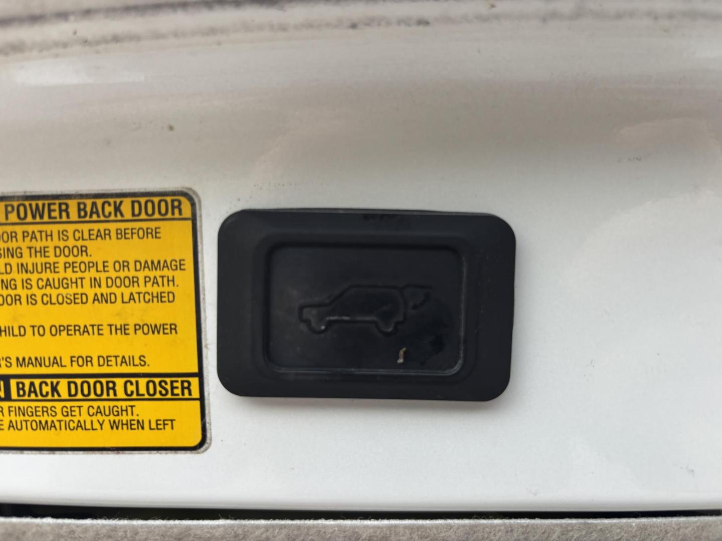 2009 WHITE /BEIGE LEEATHER Lexus RX 350 FWD (2T2GK31U59C) with an 3.5L V6 DOHC 24V engine, 5-Speed Automatic Overdrive transmission, located at 11170 Summerlin Square Dr., Fort Myers Beach, FL, 33931, (239) 999-7777, 26.493546, -81.941628 - Photo#29