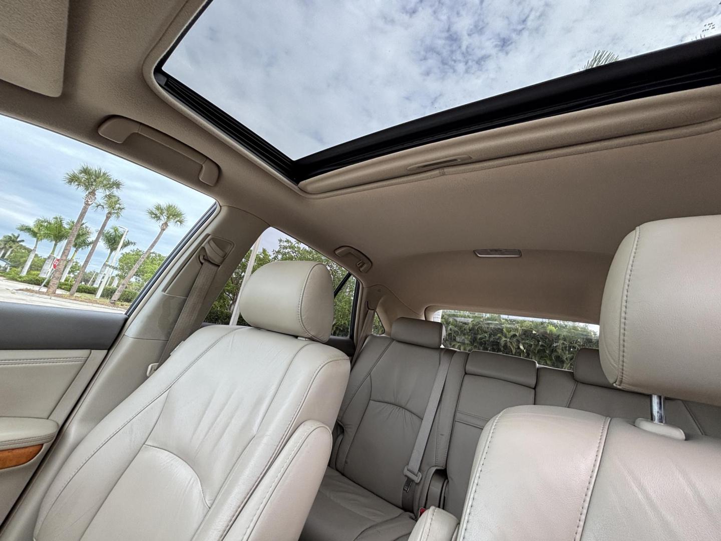 2009 WHITE /BEIGE LEEATHER Lexus RX 350 FWD (2T2GK31U59C) with an 3.5L V6 DOHC 24V engine, 5-Speed Automatic Overdrive transmission, located at 11170 Summerlin Square Dr., Fort Myers Beach, FL, 33931, (239) 999-7777, 26.493546, -81.941628 - Photo#13