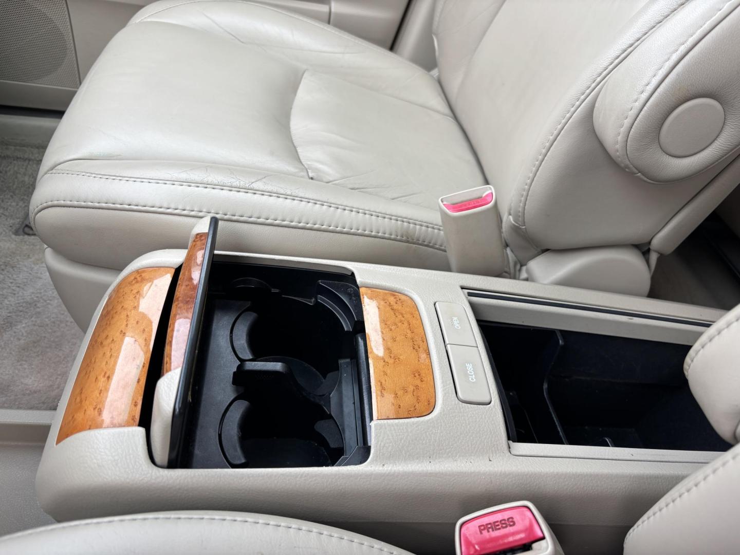 2009 WHITE /BEIGE LEEATHER Lexus RX 350 FWD (2T2GK31U59C) with an 3.5L V6 DOHC 24V engine, 5-Speed Automatic Overdrive transmission, located at 11170 Summerlin Square Dr., Fort Myers Beach, FL, 33931, (239) 999-7777, 26.493546, -81.941628 - Photo#16