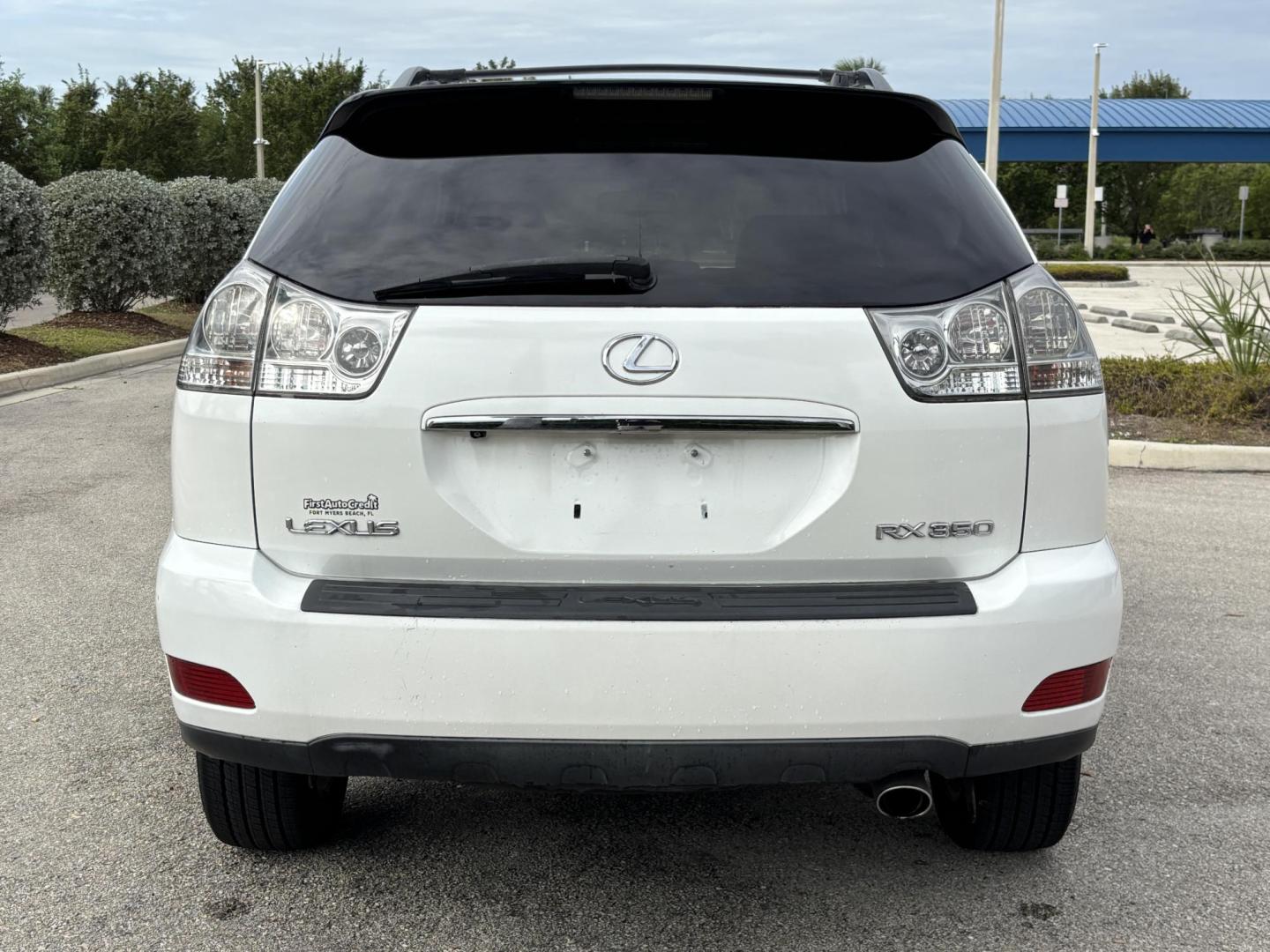 2009 WHITE /BEIGE LEEATHER Lexus RX 350 FWD (2T2GK31U59C) with an 3.5L V6 DOHC 24V engine, 5-Speed Automatic Overdrive transmission, located at 11170 Summerlin Square Dr., Fort Myers Beach, FL, 33931, (239) 999-7777, 26.493546, -81.941628 - Photo#6