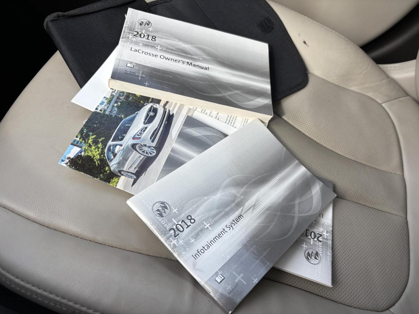 2018 WHITE /BEIGE LEATHER Buick LaCrosse Essence (1G4ZP5SS7JU) with an 3.6L V6 DOHC 24V engine, 8A transmission, located at 11170 Summerlin Square Dr., Fort Myers Beach, FL, 33931, (239) 999-7777, 26.493546, -81.941628 - Photo#32