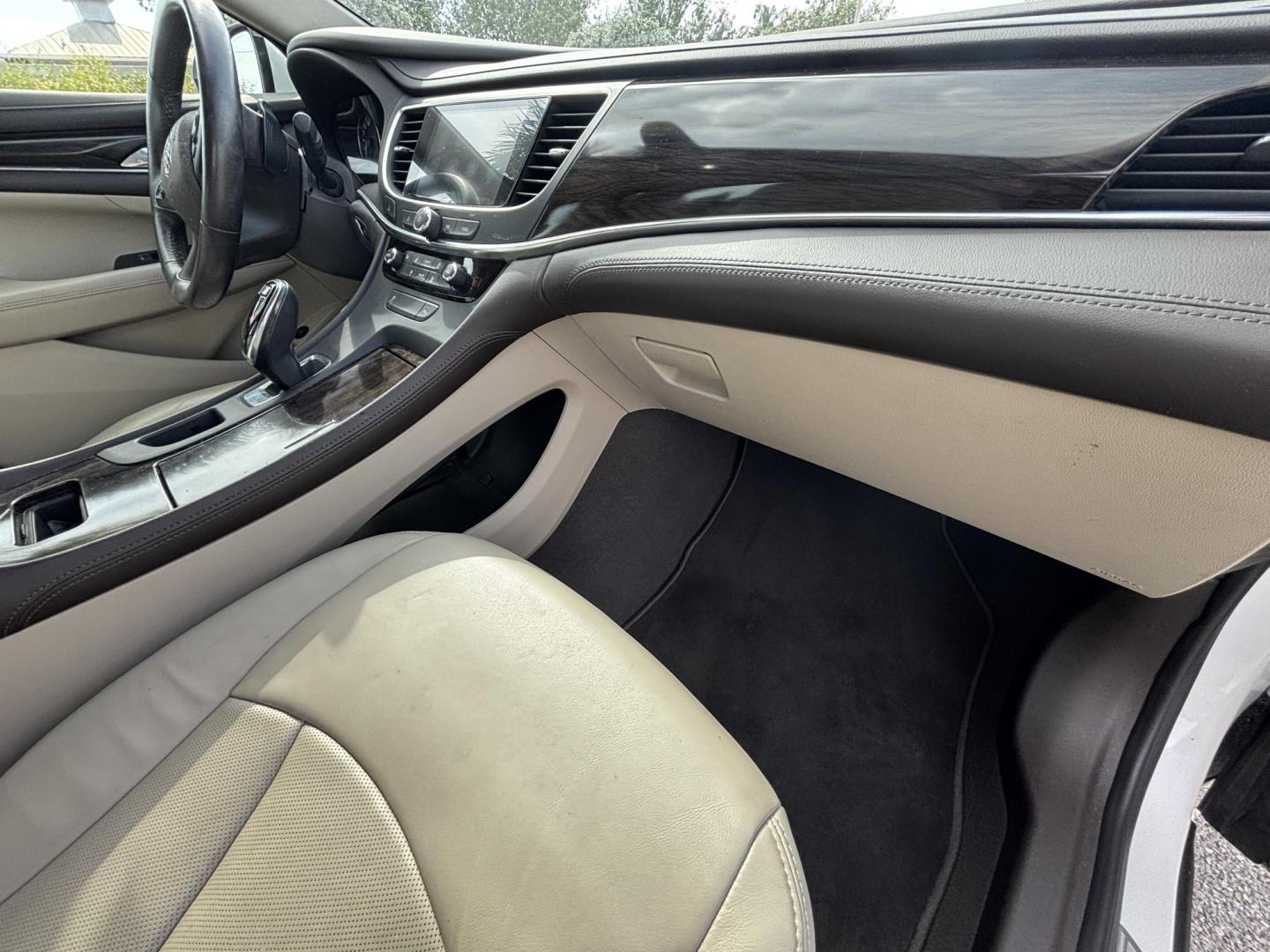 2018 WHITE /BEIGE LEATHER Buick LaCrosse Essence (1G4ZP5SS7JU) with an 3.6L V6 DOHC 24V engine, 8A transmission, located at 11170 Summerlin Square Dr., Fort Myers Beach, FL, 33931, (239) 999-7777, 26.493546, -81.941628 - Photo#6