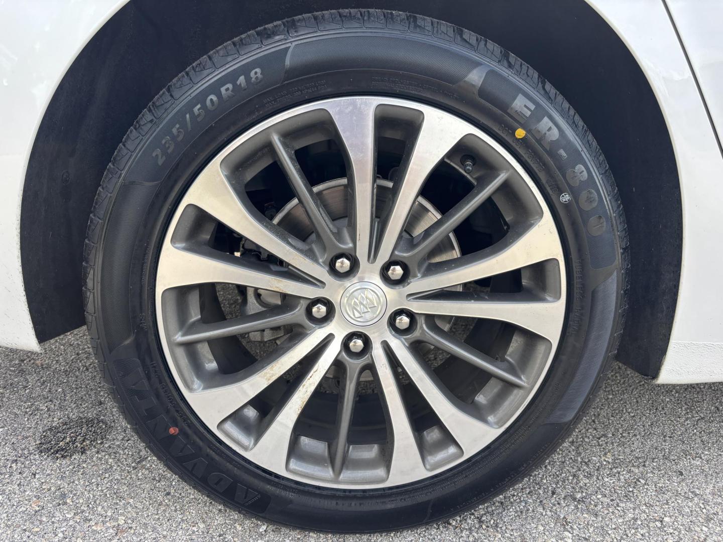 2018 WHITE /BEIGE LEATHER Buick LaCrosse Essence (1G4ZP5SS7JU) with an 3.6L V6 DOHC 24V engine, 8A transmission, located at 11170 Summerlin Square Dr., Fort Myers Beach, FL, 33931, (239) 999-7777, 26.493546, -81.941628 - Photo#37