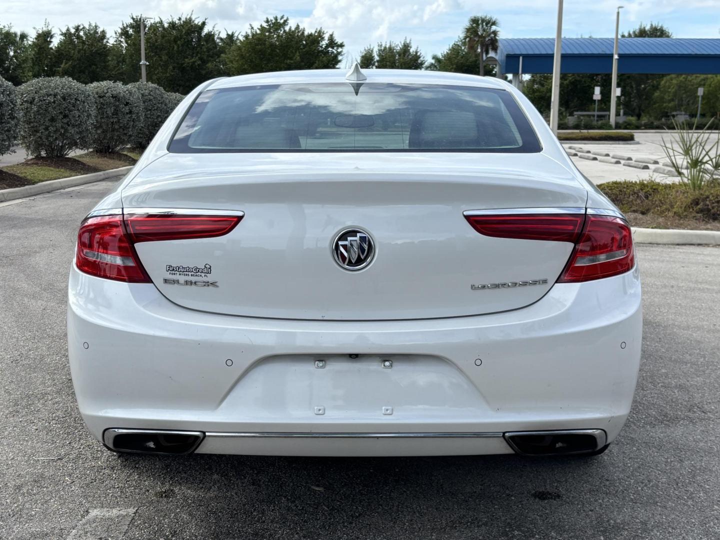 2018 WHITE /BEIGE LEATHER Buick LaCrosse Essence (1G4ZP5SS7JU) with an 3.6L V6 DOHC 24V engine, 8A transmission, located at 11170 Summerlin Square Dr., Fort Myers Beach, FL, 33931, (239) 999-7777, 26.493546, -81.941628 - Photo#11
