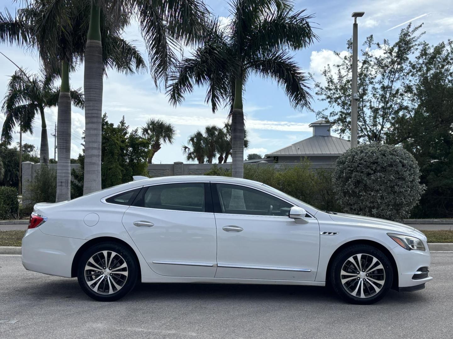 2018 WHITE /BEIGE LEATHER Buick LaCrosse Essence (1G4ZP5SS7JU) with an 3.6L V6 DOHC 24V engine, 8A transmission, located at 11170 Summerlin Square Dr., Fort Myers Beach, FL, 33931, (239) 999-7777, 26.493546, -81.941628 - Photo#2