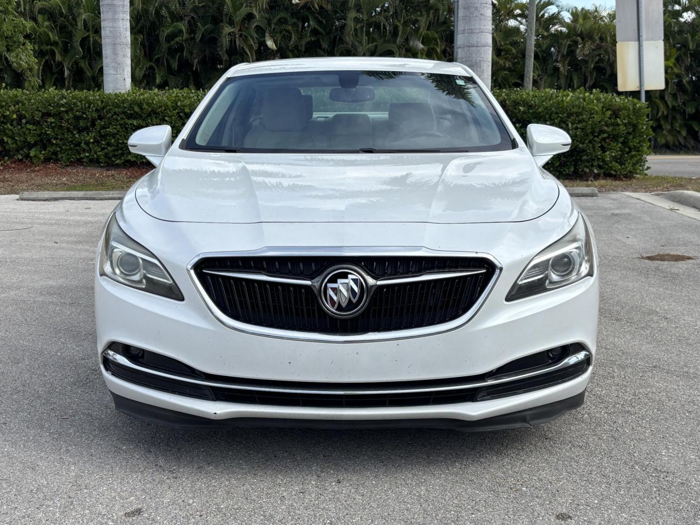 2018 WHITE /BEIGE LEATHER Buick LaCrosse Essence (1G4ZP5SS7JU) with an 3.6L V6 DOHC 24V engine, 8A transmission, located at 11170 Summerlin Square Dr., Fort Myers Beach, FL, 33931, (239) 999-7777, 26.493546, -81.941628 - Photo#9