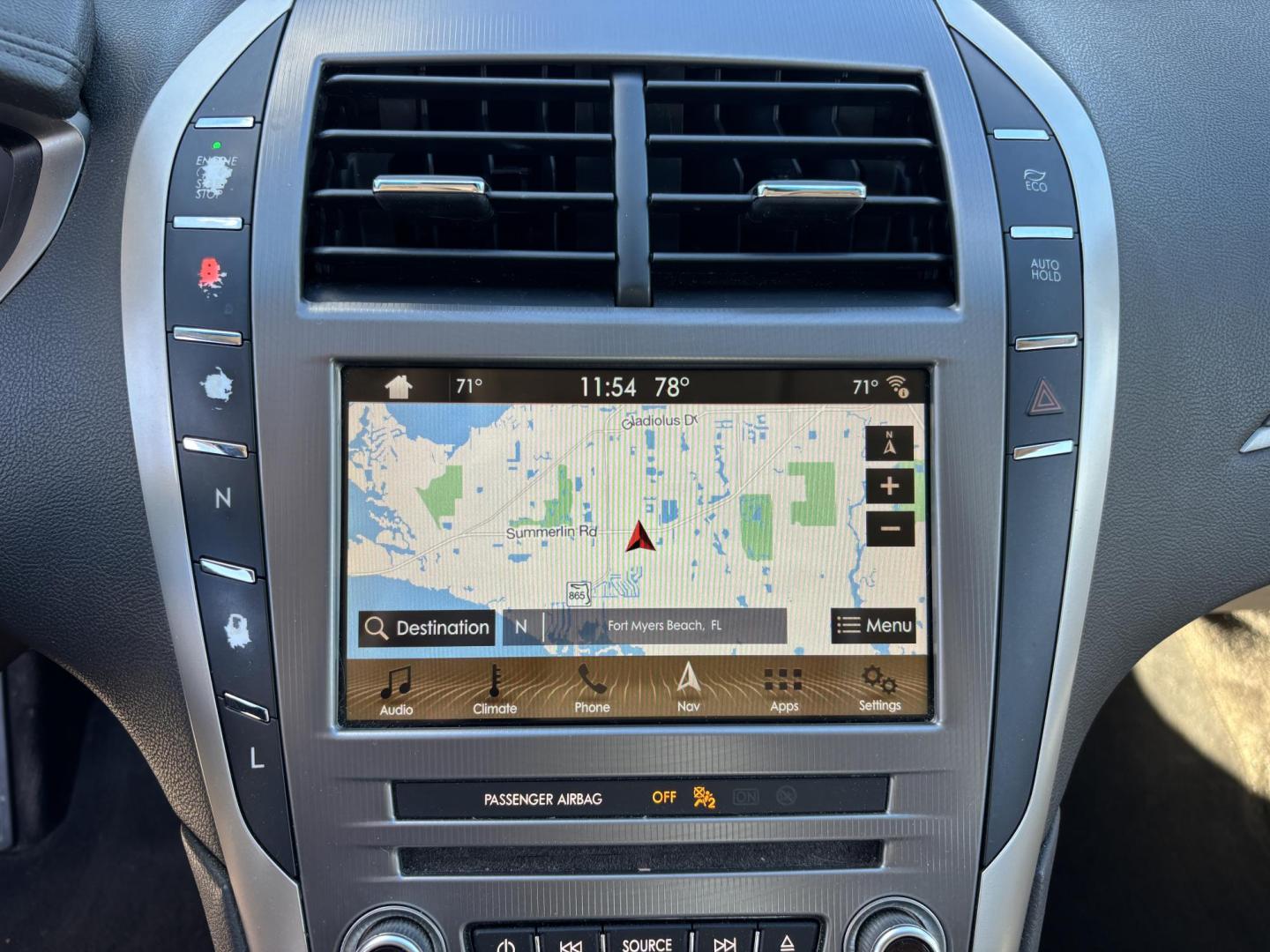 2018 BLUE /BEIGE LEATHER Lincoln MKZ Hybrid Select (3LN6L5LU9JR) with an 2.0L L4 DOHC 16V HYBRID engine, CVT transmission, located at 11170 Summerlin Square Dr., Fort Myers Beach, FL, 33931, (239) 999-7777, 26.493546, -81.941628 - Photo#26