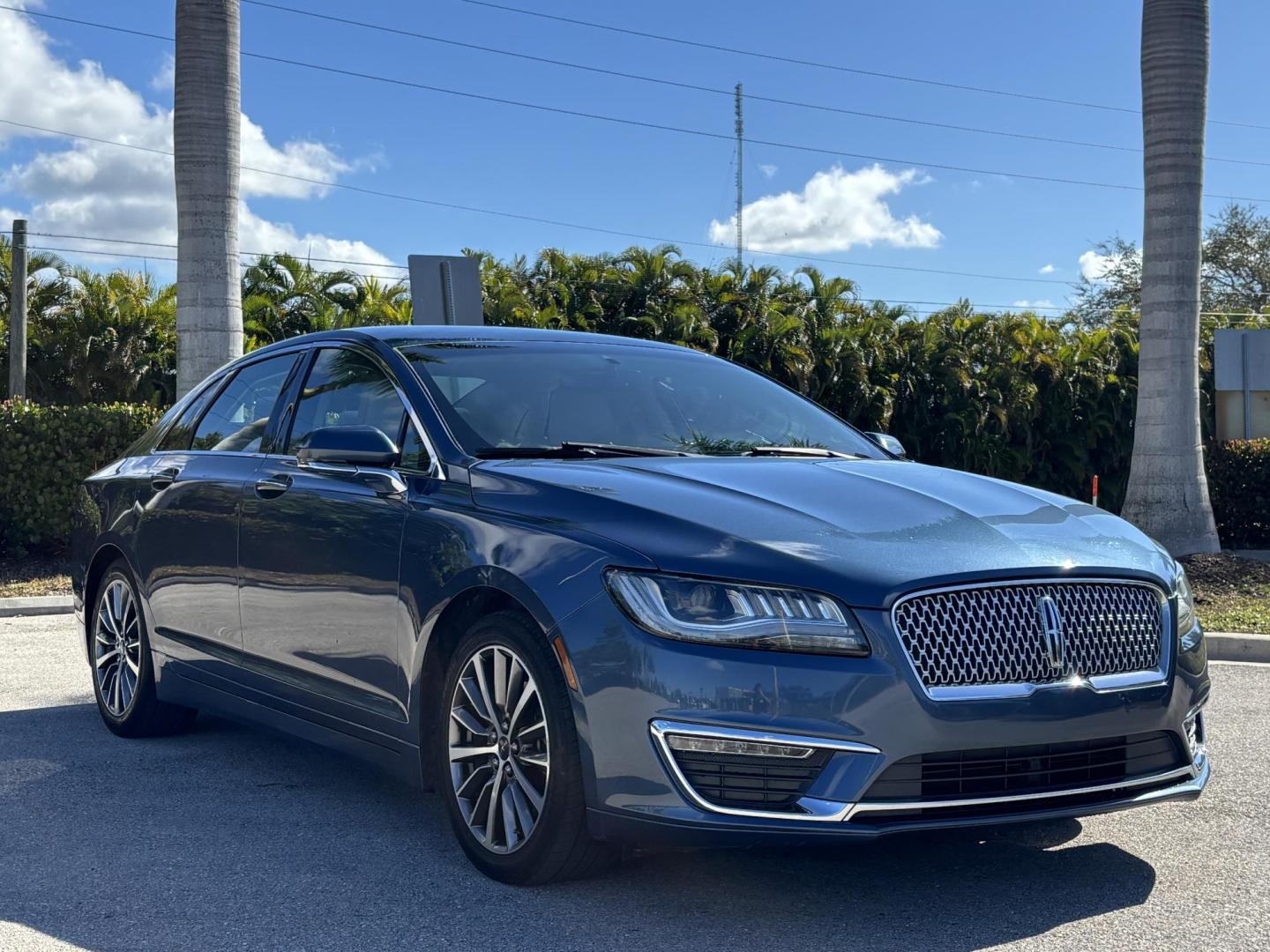 2018 BLUE /BEIGE LEATHER Lincoln MKZ Hybrid Select (3LN6L5LU9JR) with an 2.0L L4 DOHC 16V HYBRID engine, CVT transmission, located at 11170 Summerlin Square Dr., Fort Myers Beach, FL, 33931, (239) 999-7777, 26.493546, -81.941628 - Photo#3