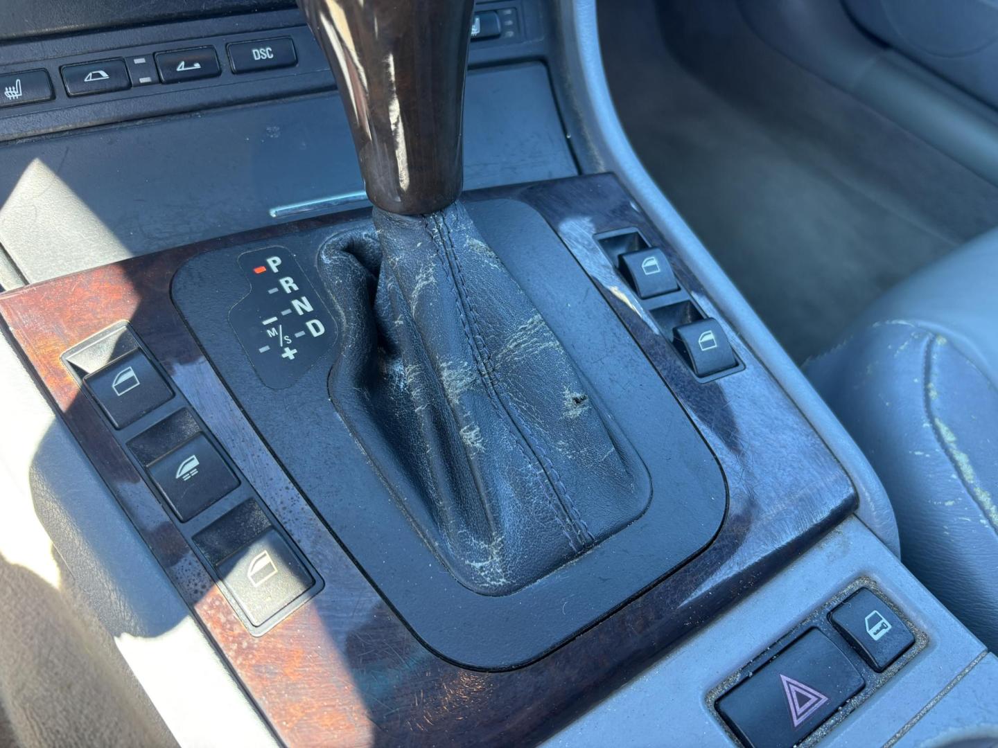 2004 GRAY /BLACK LEATHER BMW 3-Series 325Ci convertible (WBABW33494P) with an 2.5L L6 DOHC 24V engine, 5-Speed Automatic transmission, located at 11170 Summerlin Square Dr., Fort Myers Beach, FL, 33931, (239) 999-7777, 26.493546, -81.941628 - Photo#15