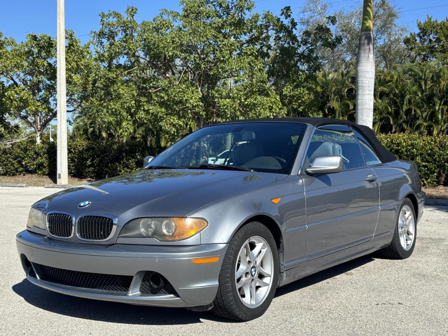 2004 GRAY /BLACK LEATHER BMW 3-Series 325Ci convertible (WBABW33494P) with an 2.5L L6 DOHC 24V engine, 5-Speed Automatic transmission, located at 11170 Summerlin Square Dr., Fort Myers Beach, FL, 33931, (239) 999-7777, 26.493546, -81.941628 - Photo#1