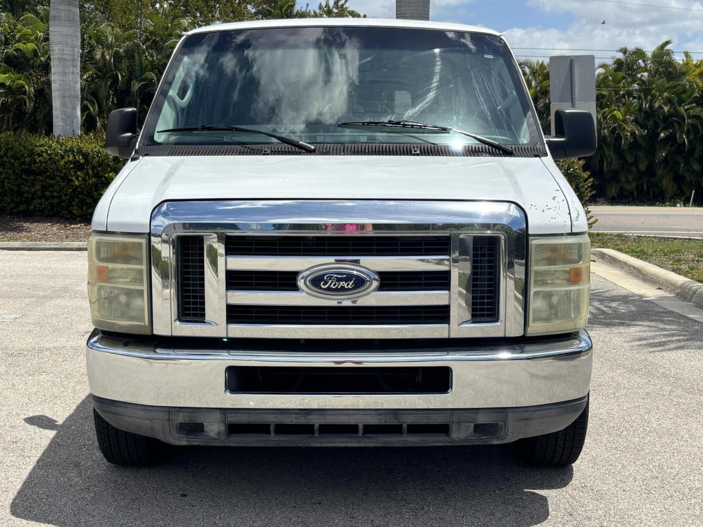 2010 WHITE /GRAY CLOTH Ford E-Series Wagon E-350 XL Super Duty Extended (1FBSS3BL3AD) with an 5.4L V8 SOHC 16V engine, 4 Speed Automatic transmission, located at 11170 Summerlin Square Dr., Fort Myers Beach, FL, 33931, (239) 999-7777, 26.493546, -81.941628 - Check out this heavy-duty and spacious 2010 Ford E-350 Super Duty Wagon XLT — offering 128,000 miles and built to handle large groups, work needs, or commercial use with ease. Powered by a strong 5.4L V8 engine and paired with rear-wheel drive, this E-350 delivers the durability and performance - Photo#2