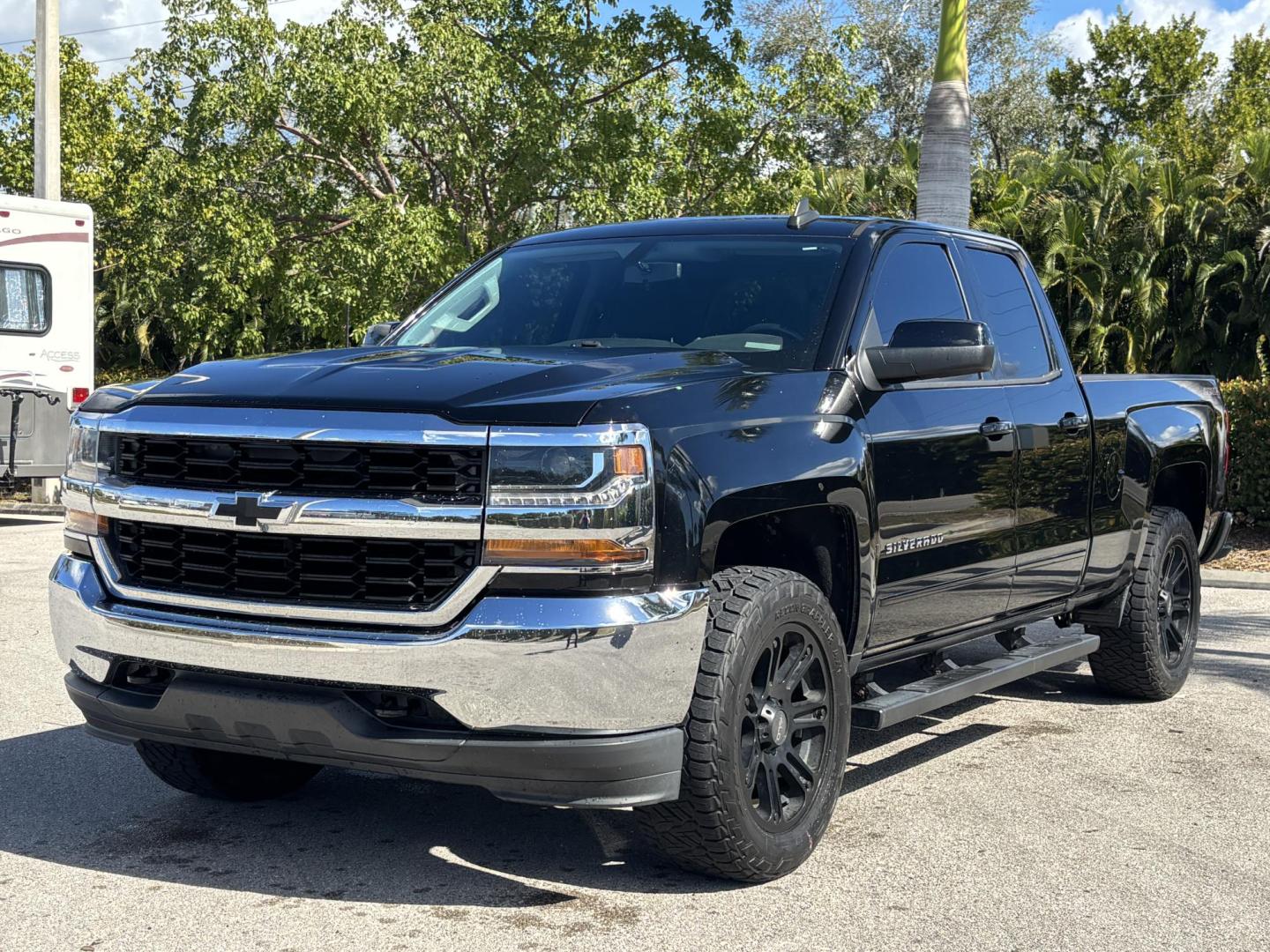 2017 BLACK /black Chevrolet Silverado 1500 LT Double Cab 4WD (1GCVKREH8HZ) with an 4.3L V6 OHV 12V engine, 6A transmission, located at 11170 Summerlin Square Dr., Fort Myers Beach, FL, 33931, (239) 999-7777, 26.493546, -81.941628 - 4 Wheel Drive - Photo#1