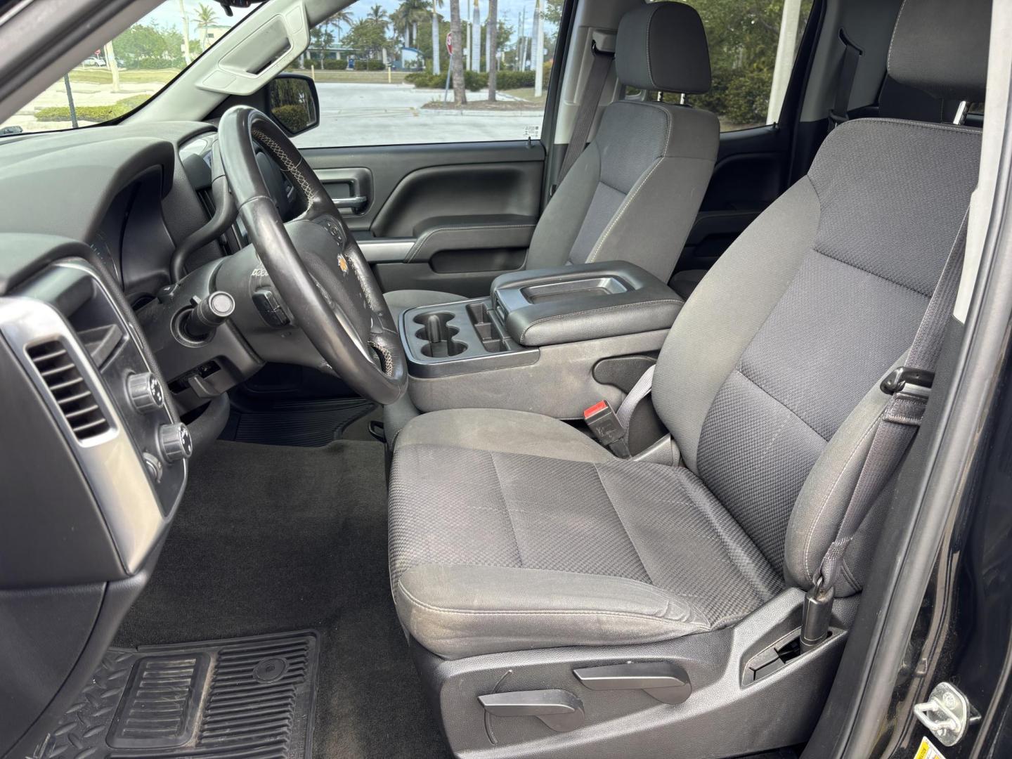 2017 BLACK /black Chevrolet Silverado 1500 LT Double Cab 4WD (1GCVKREH8HZ) with an 4.3L V6 OHV 12V engine, 6A transmission, located at 11170 Summerlin Square Dr., Fort Myers Beach, FL, 33931, (239) 999-7777, 26.493546, -81.941628 - 4 Wheel Drive - Photo#6