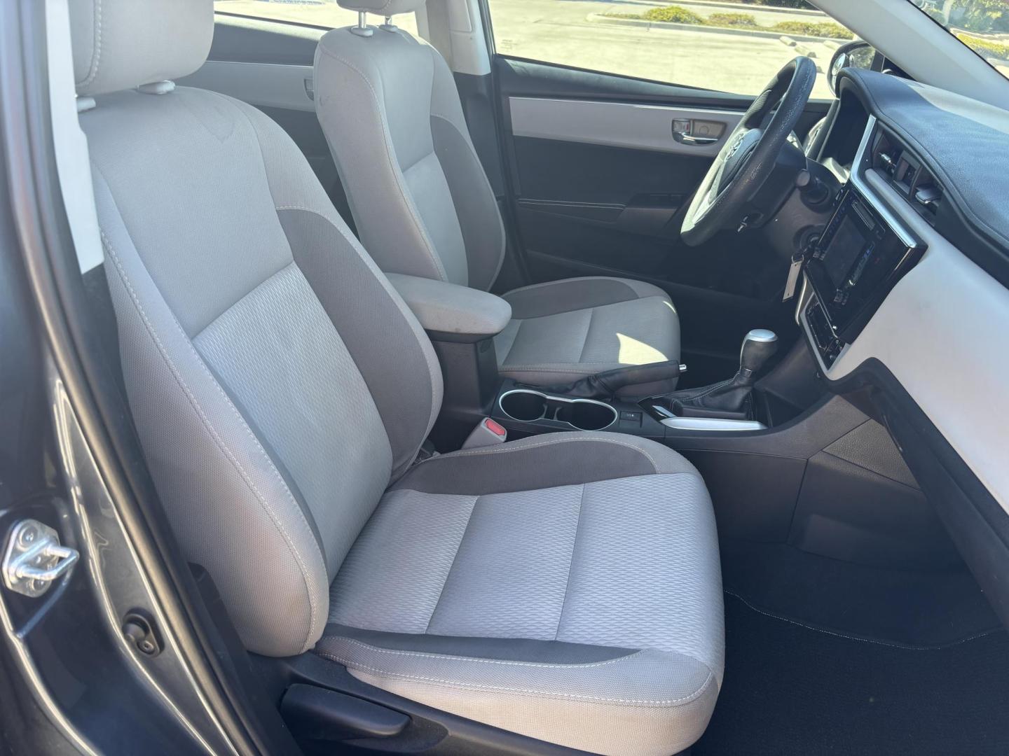 2018 BLUE /GRAY CLOTH Toyota Corolla XLE CVT (2T1BURHE3JC) with an 1.8L L4 DOHC 16V engine, CVT transmission, located at 11170 Summerlin Square Dr., Fort Myers Beach, FL, 33931, (239) 999-7777, 26.493546, -81.941628 - Rebuilt Title - Photo#16