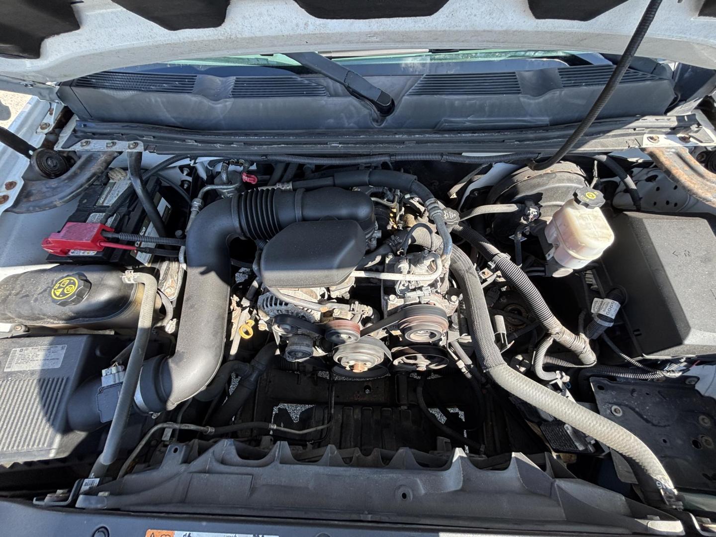 2013 WHITE Chevrolet Silverado 1500 Work Truck 2WD (1GCNCPEXXDZ) with an 4.3L V6 OHV 12V engine, located at 11170 Summerlin Square Dr., Fort Myers Beach, FL, 33931, (239) 999-7777, 26.493546, -81.941628 - Carfax 1 Owner 2 Door Long Bed - Photo#21