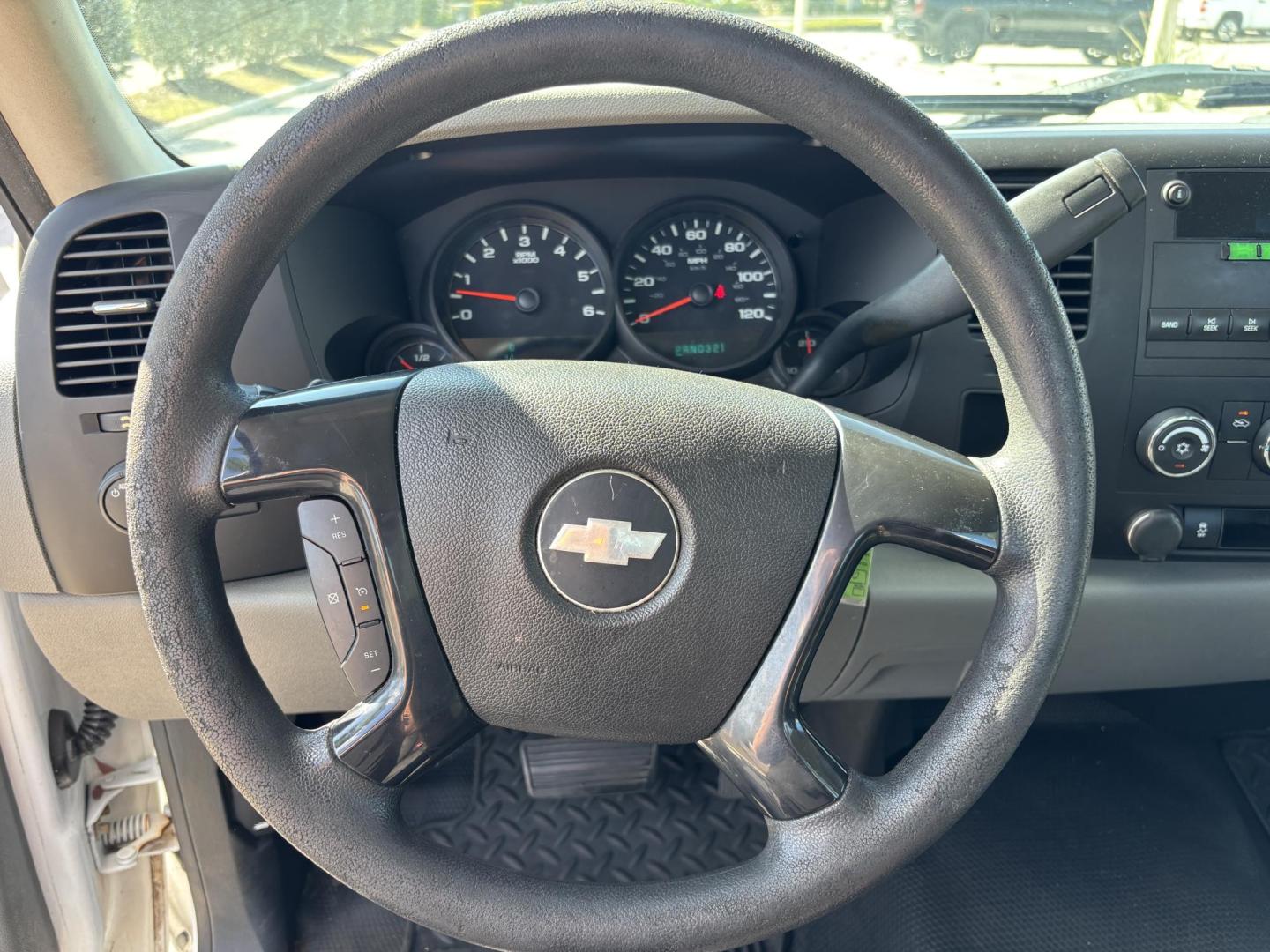 2013 WHITE Chevrolet Silverado 1500 Work Truck 2WD (1GCNCPEXXDZ) with an 4.3L V6 OHV 12V engine, located at 11170 Summerlin Square Dr., Fort Myers Beach, FL, 33931, (239) 999-7777, 26.493546, -81.941628 - Carfax 1 Owner 2 Door Long Bed - Photo#14