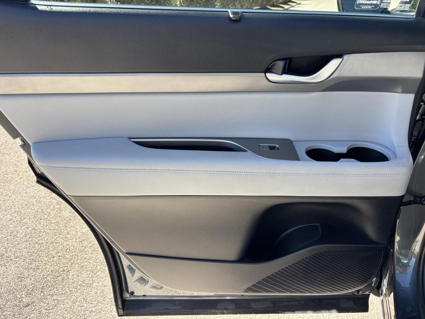 2020 GRAY /GRAY LEATHER Hyundai Palisade SEL AWD (KM8R4DHE8LU) with an 3.8L V6 DOHC 24V engine, 8A transmission, located at 11170 Summerlin Square Dr., Fort Myers Beach, FL, 33931, (239) 999-7777, 26.493546, -81.941628 - Photo#42