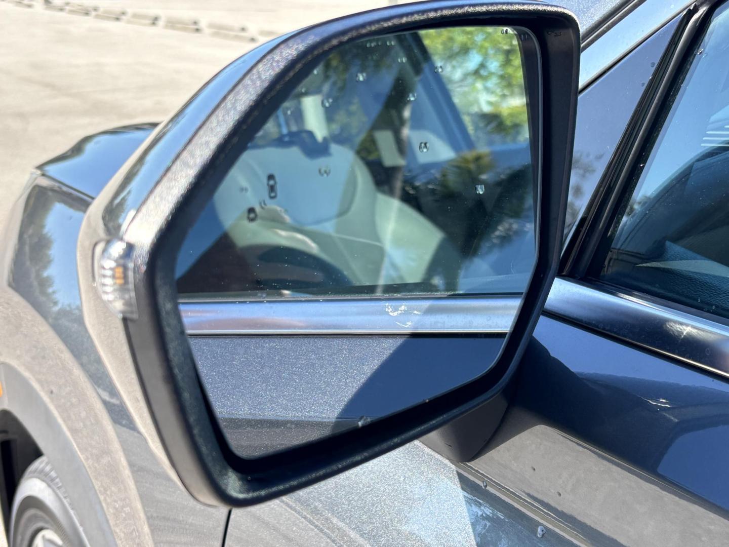 2020 GRAY /GRAY LEATHER Hyundai Palisade SEL AWD (KM8R4DHE8LU) with an 3.8L V6 DOHC 24V engine, 8A transmission, located at 11170 Summerlin Square Dr., Fort Myers Beach, FL, 33931, (239) 999-7777, 26.493546, -81.941628 - Photo#38