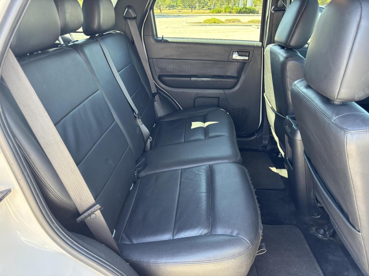 2011 WHITE /BLACK LEATHER Ford Escape Limited FWD (1FMCU0EG6BK) with an 3.0L V6 DOHC 24V engine, 6-Speed Automatic transmission, located at 11170 Summerlin Square Dr., Fort Myers Beach, FL, 33931, (239) 999-7777, 26.493546, -81.941628 - Photo#15