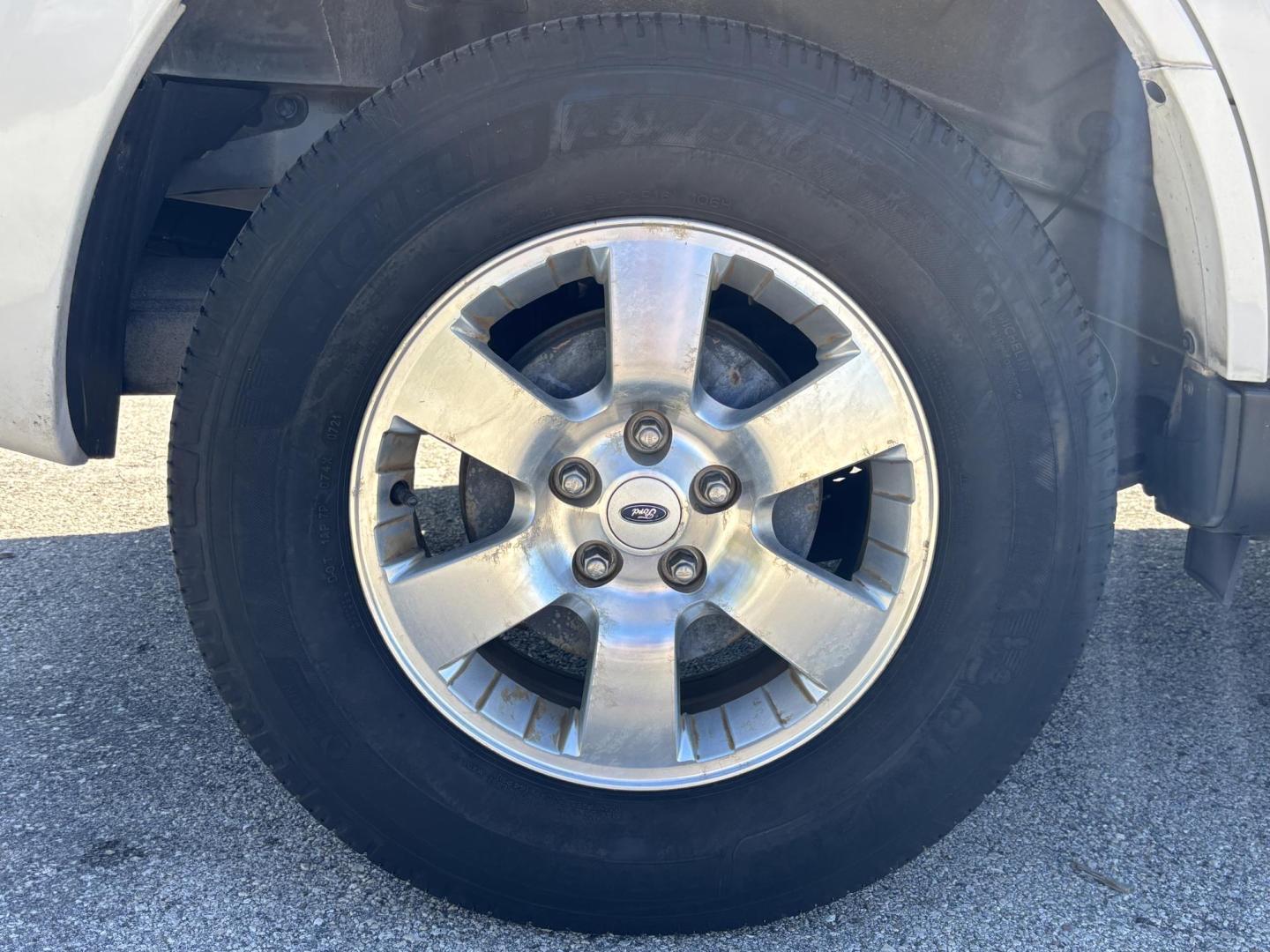 2011 WHITE /BLACK LEATHER Ford Escape Limited FWD (1FMCU0EG6BK) with an 3.0L V6 DOHC 24V engine, 6-Speed Automatic transmission, located at 11170 Summerlin Square Dr., Fort Myers Beach, FL, 33931, (239) 999-7777, 26.493546, -81.941628 - Photo#31