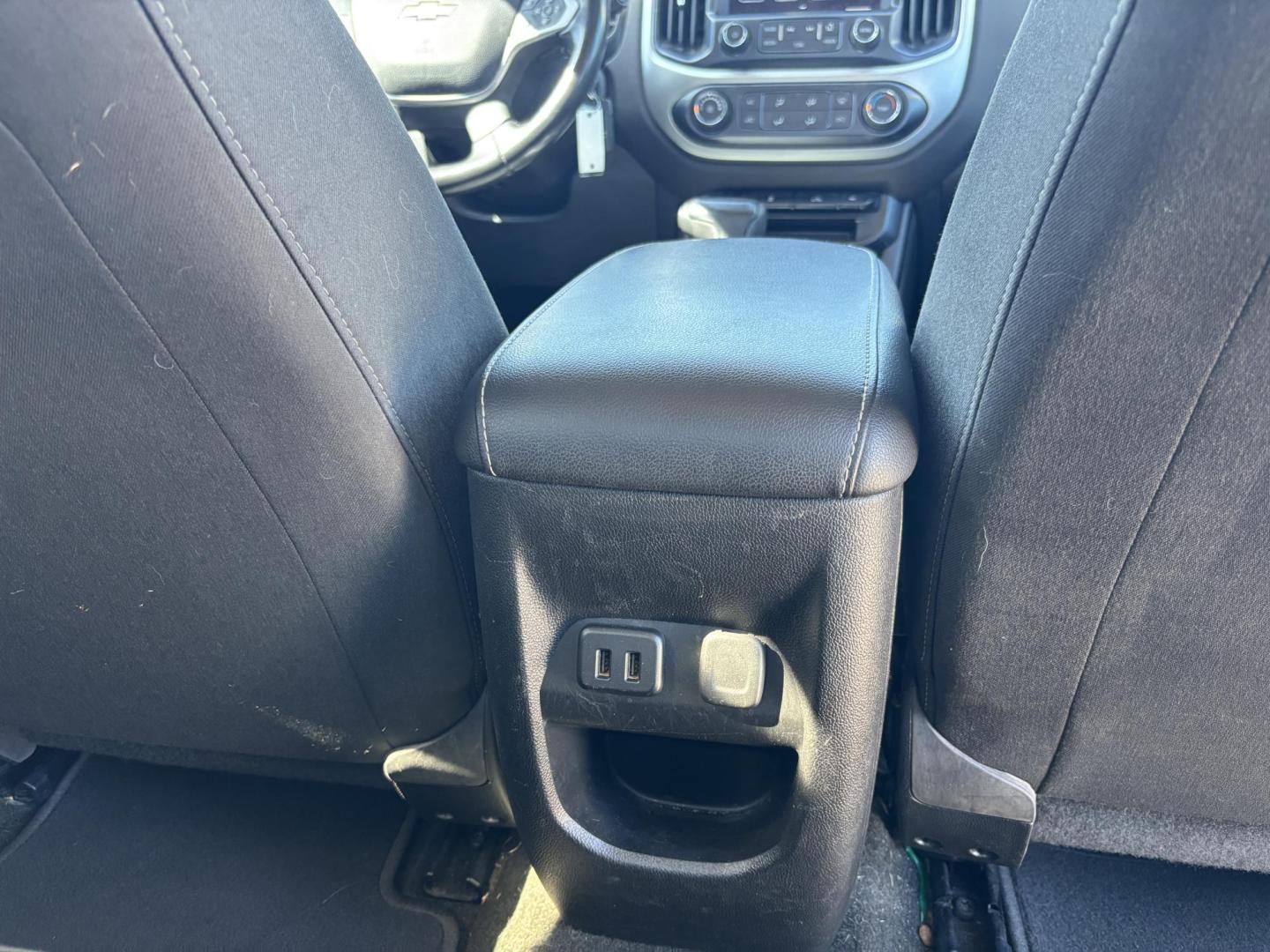 2018 BLACK /BLACK Chevrolet Colorado LT Crew Cab 4WD Long Box (1GCGTCEN7J1) with an 3.6L V6 DOHC 24V GAS engine, 6A transmission, located at 11170 Summerlin Square Dr., Fort Myers Beach, FL, 33931, (239) 999-7777, 26.493546, -81.941628 - Carfax 1 Owner - Photo#21