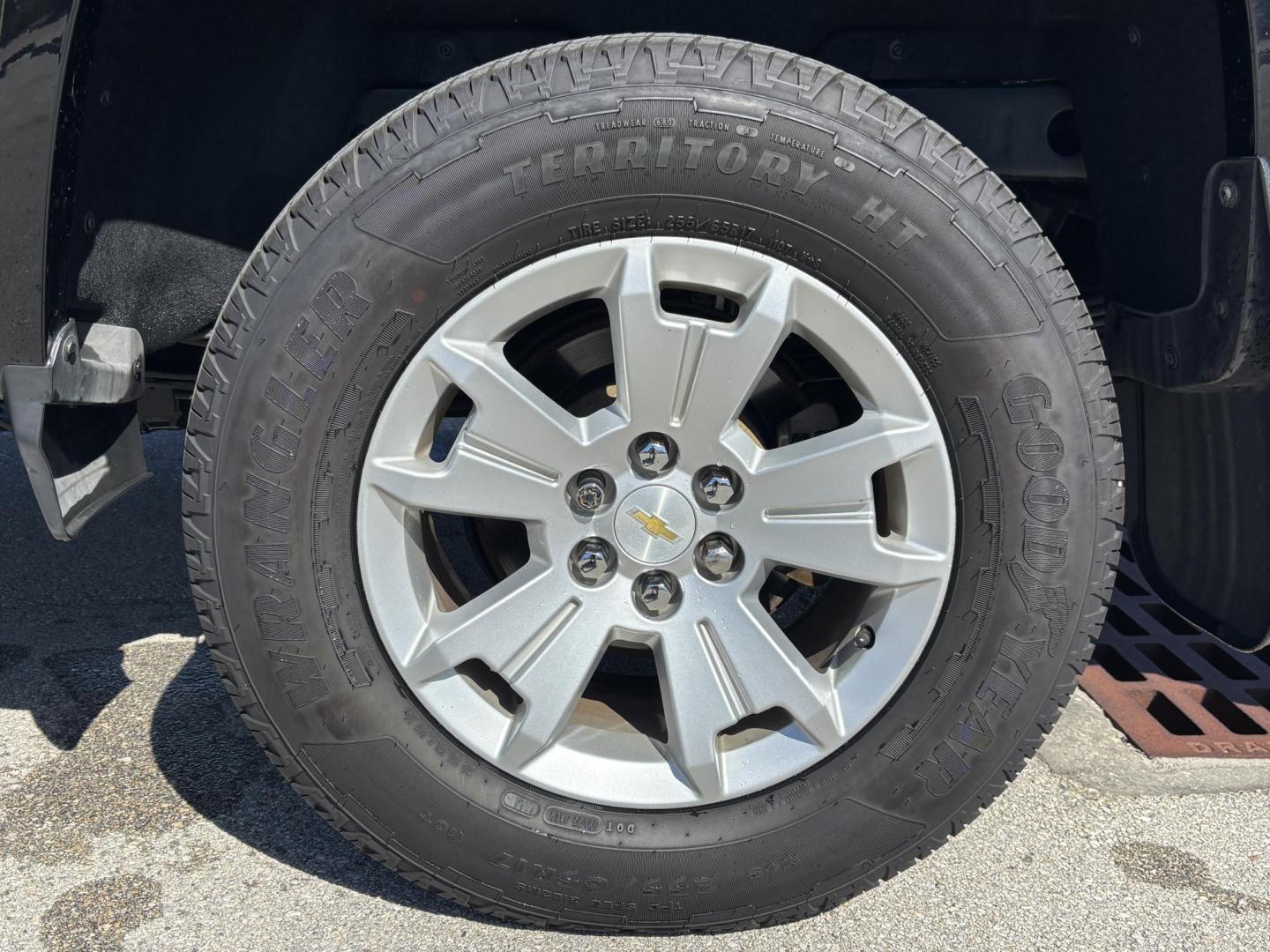 2018 BLACK /BLACK Chevrolet Colorado LT Crew Cab 4WD Long Box (1GCGTCEN7J1) with an 3.6L V6 DOHC 24V GAS engine, 6A transmission, located at 11170 Summerlin Square Dr., Fort Myers Beach, FL, 33931, (239) 999-7777, 26.493546, -81.941628 - Carfax 1 Owner - Photo#38