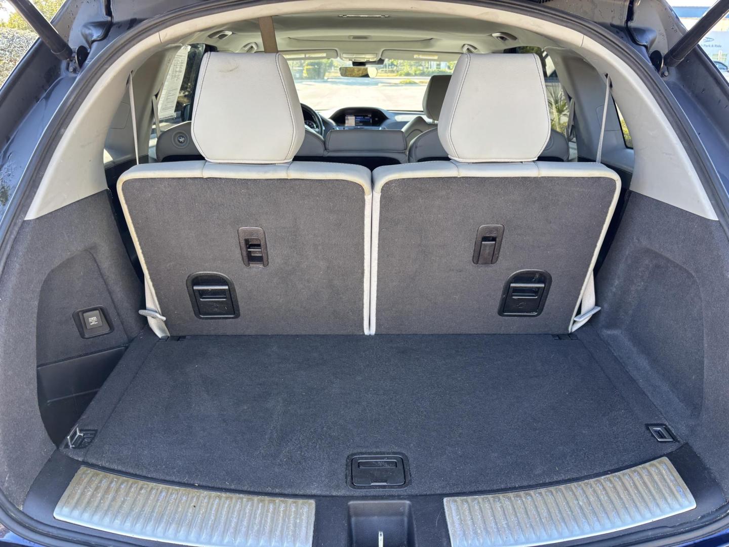 2019 BLUE /LIGHT GRAY LEATHER Acura MDX 9-Spd AT w/Tech Package (5J8YD3H56KL) with an 3.5L V6 SOHC 24V engine, 9A transmission, located at 11170 Summerlin Square Dr., Fort Myers Beach, FL, 33931, (239) 999-7777, 26.493546, -81.941628 - Photo#24