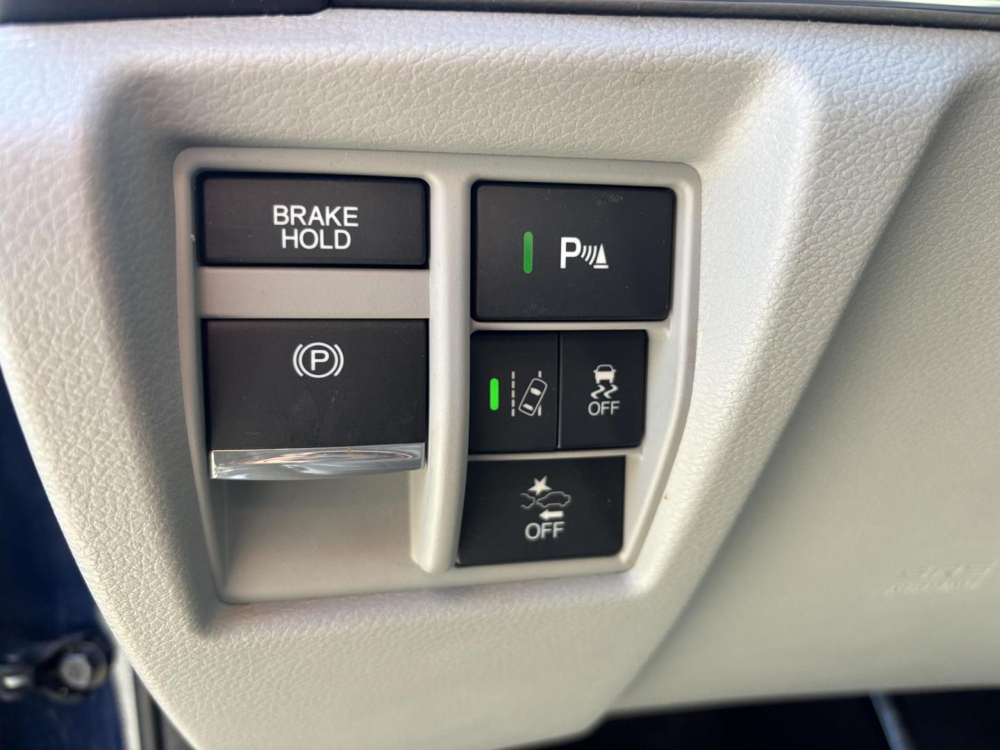 2019 BLUE /LIGHT GRAY LEATHER Acura MDX 9-Spd AT w/Tech Package (5J8YD3H56KL) with an 3.5L V6 SOHC 24V engine, 9A transmission, located at 11170 Summerlin Square Dr., Fort Myers Beach, FL, 33931, (239) 999-7777, 26.493546, -81.941628 - Photo#29