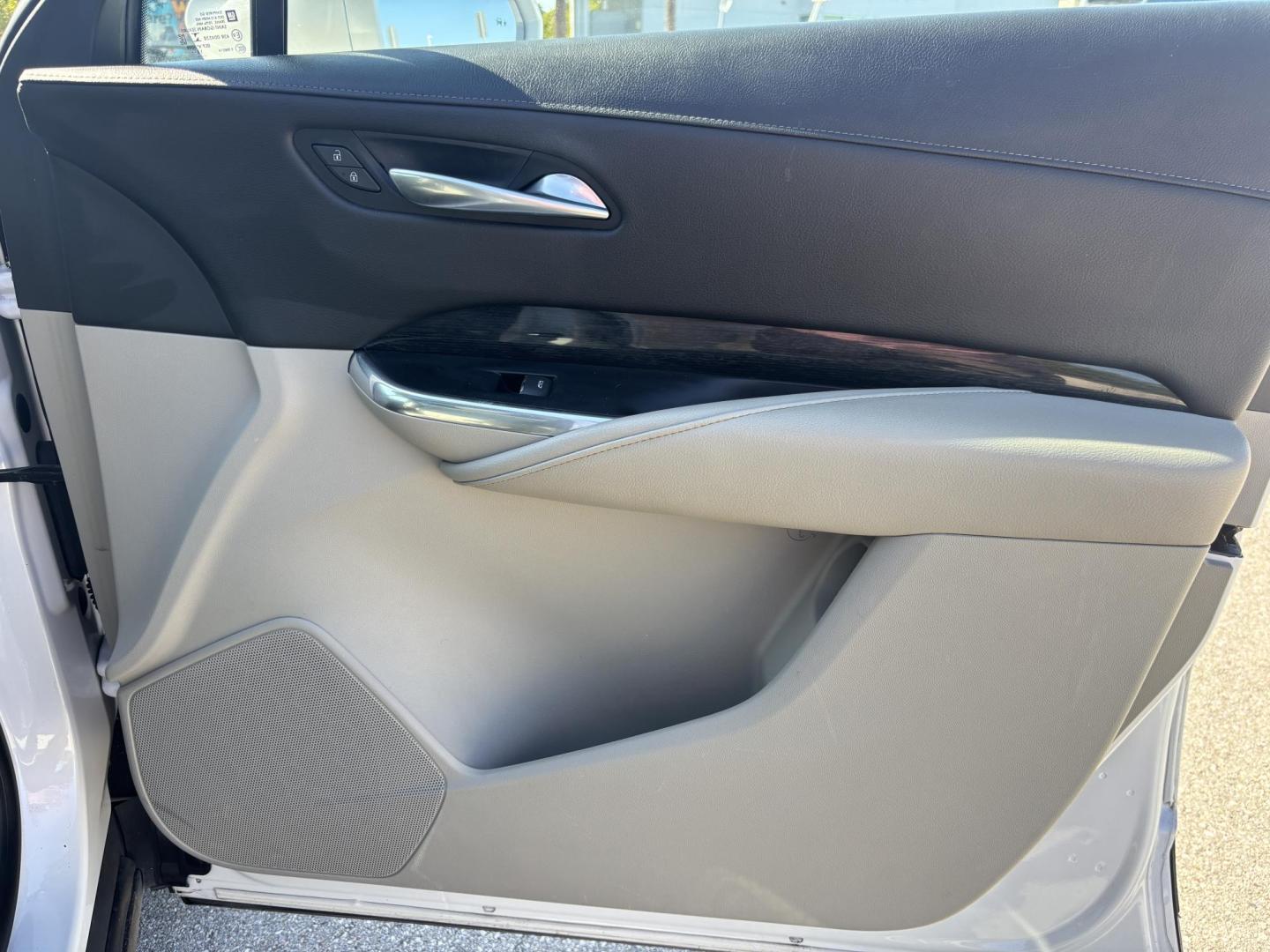 2019 WHITE /TAN LEATHER Cadillac XT4 Premium Luxury (1GYFZCR49KF) with an 2.0L L4 DOHC 16V engine, 9A transmission, located at 11170 Summerlin Square Dr., Fort Myers Beach, FL, 33931, (239) 999-7777, 26.493546, -81.941628 - Photo#39