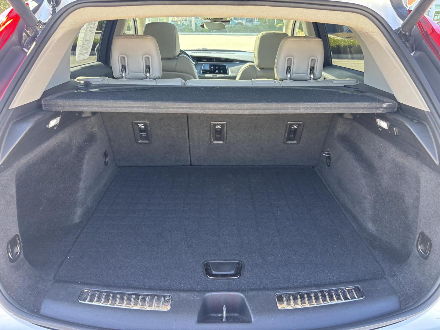 2019 WHITE /TAN LEATHER Cadillac XT4 Premium Luxury (1GYFZCR49KF) with an 2.0L L4 DOHC 16V engine, 9A transmission, located at 11170 Summerlin Square Dr., Fort Myers Beach, FL, 33931, (239) 999-7777, 26.493546, -81.941628 - Photo#26