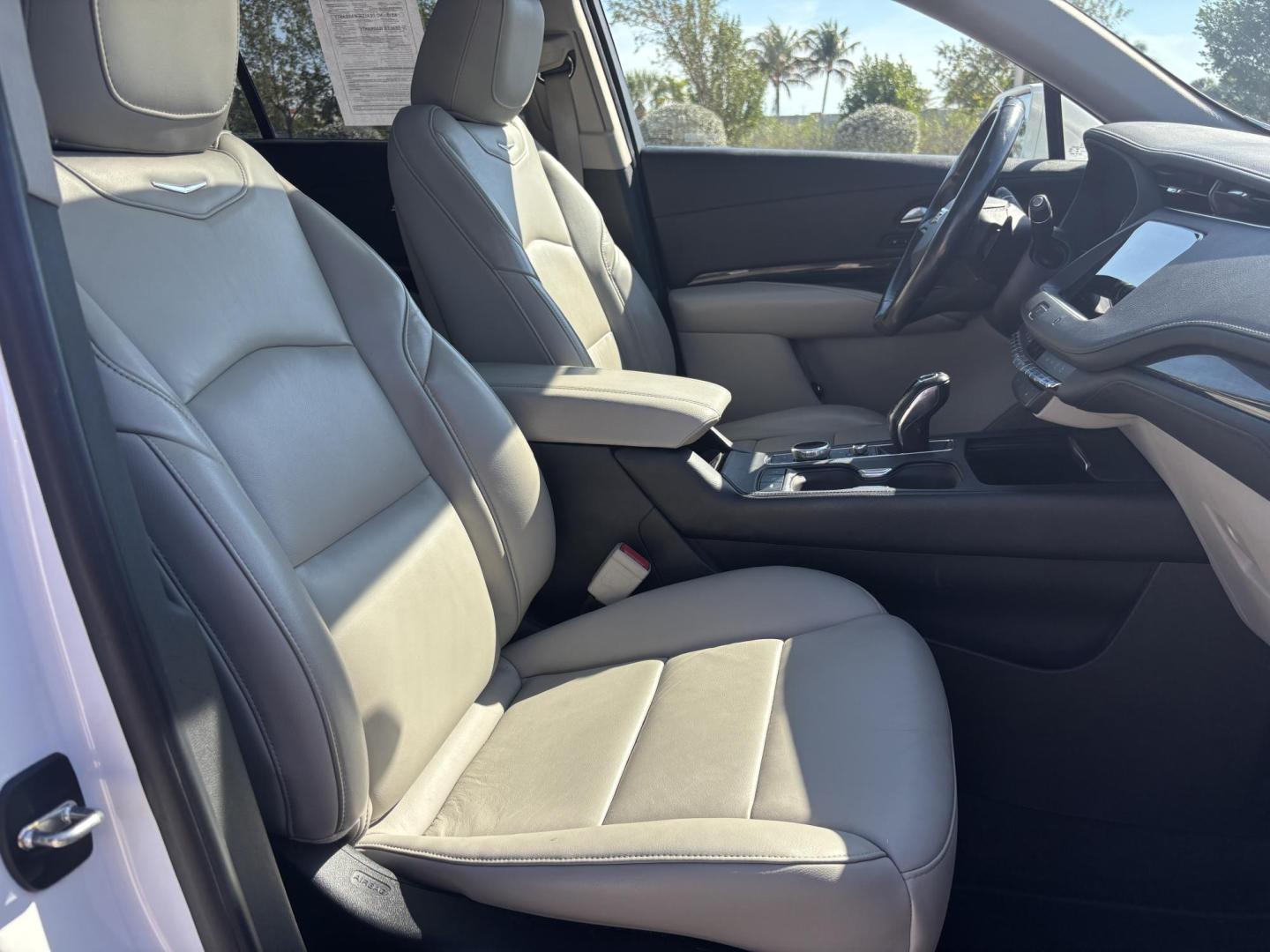 2019 WHITE /TAN LEATHER Cadillac XT4 Premium Luxury (1GYFZCR49KF) with an 2.0L L4 DOHC 16V engine, 9A transmission, located at 11170 Summerlin Square Dr., Fort Myers Beach, FL, 33931, (239) 999-7777, 26.493546, -81.941628 - Photo#19