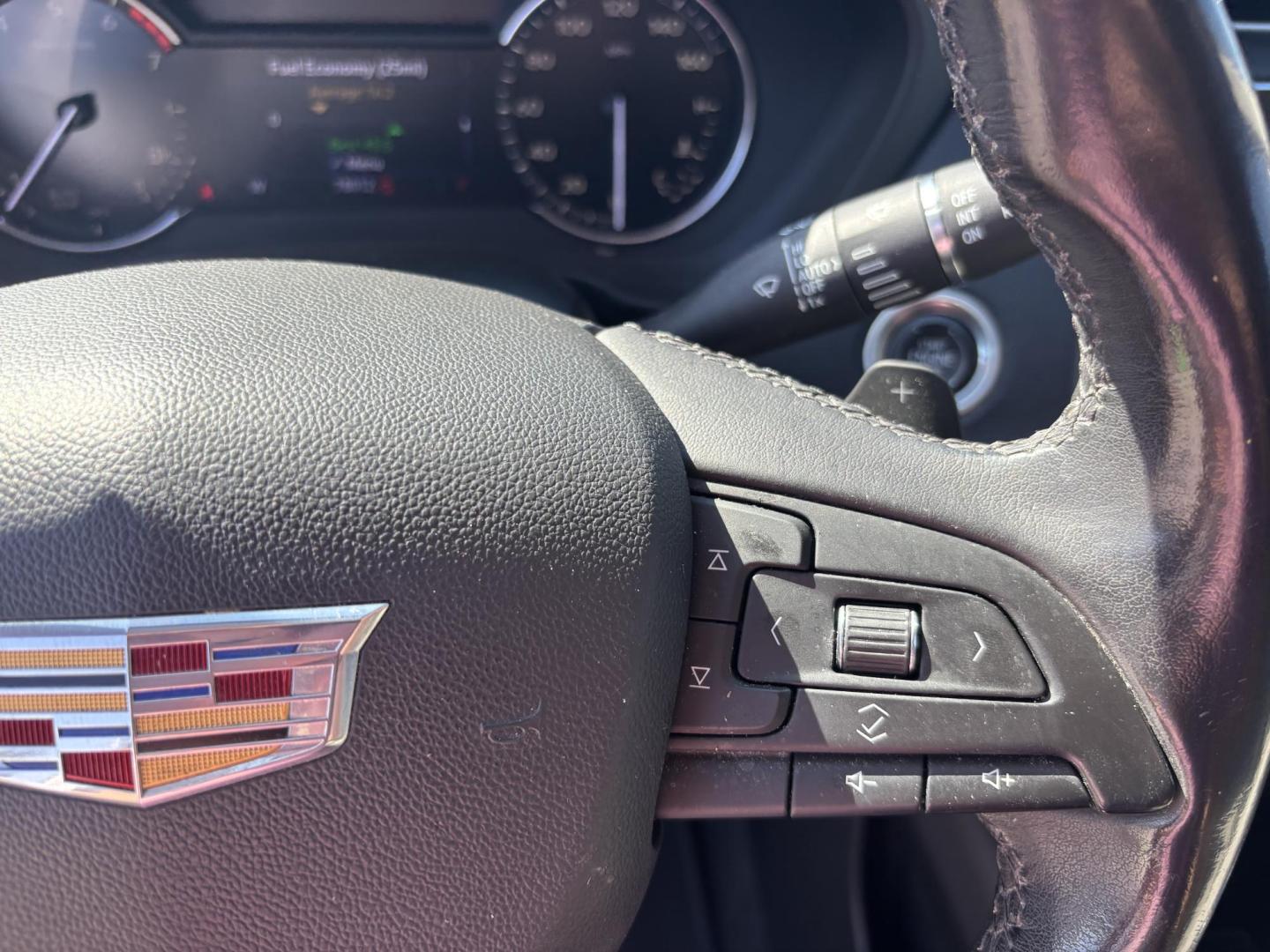 2019 WHITE /TAN LEATHER Cadillac XT4 Premium Luxury (1GYFZCR49KF) with an 2.0L L4 DOHC 16V engine, 9A transmission, located at 11170 Summerlin Square Dr., Fort Myers Beach, FL, 33931, (239) 999-7777, 26.493546, -81.941628 - Photo#33