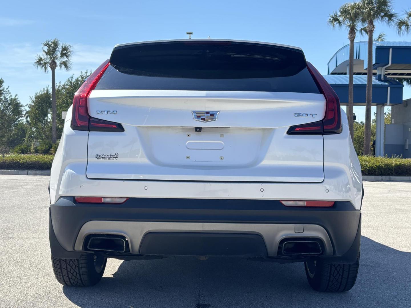 2019 WHITE /TAN LEATHER Cadillac XT4 Premium Luxury (1GYFZCR49KF) with an 2.0L L4 DOHC 16V engine, 9A transmission, located at 11170 Summerlin Square Dr., Fort Myers Beach, FL, 33931, (239) 999-7777, 26.493546, -81.941628 - Photo#6