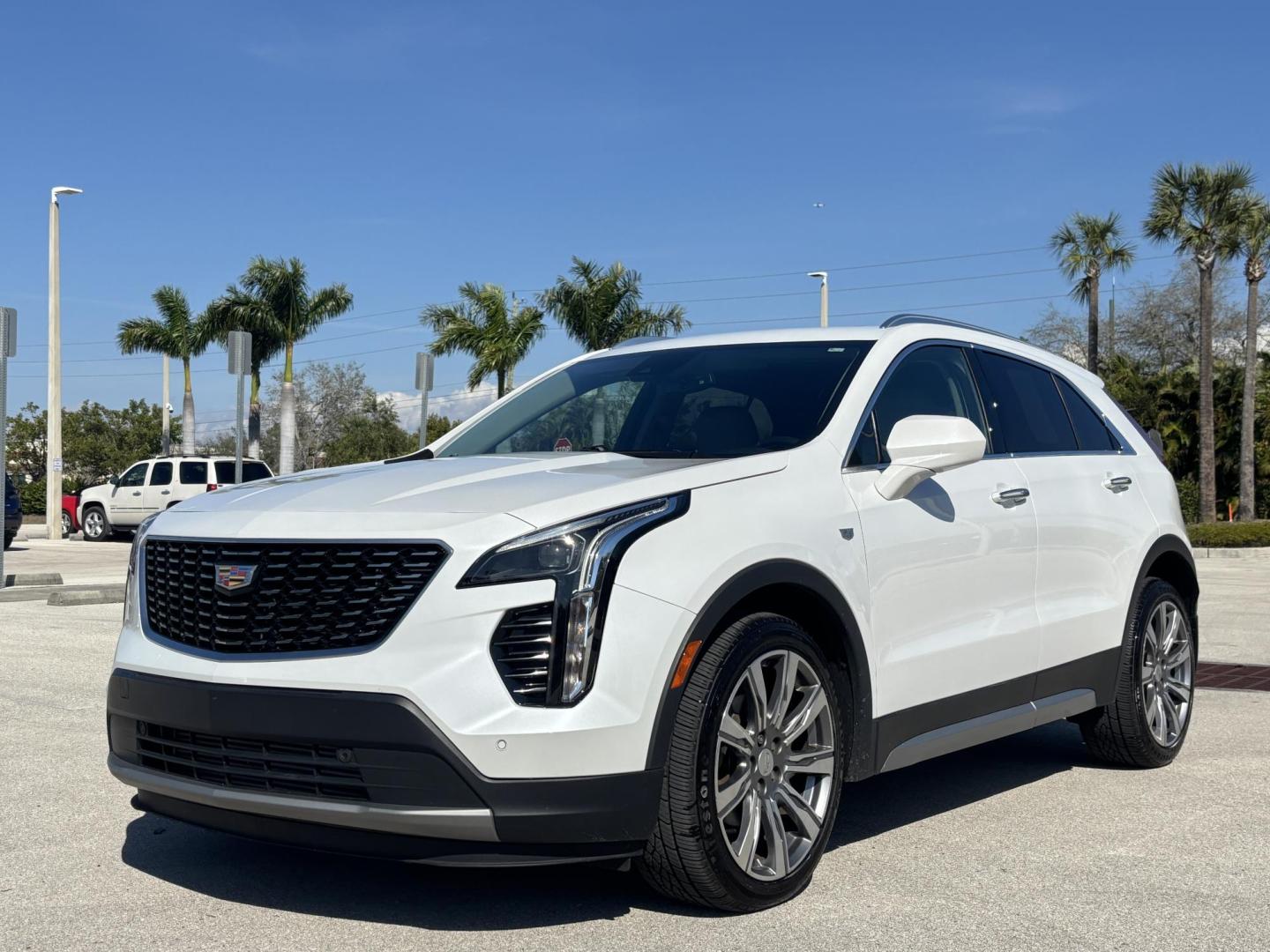 2019 WHITE /TAN LEATHER Cadillac XT4 Premium Luxury (1GYFZCR49KF) with an 2.0L L4 DOHC 16V engine, 9A transmission, located at 11170 Summerlin Square Dr., Fort Myers Beach, FL, 33931, (239) 999-7777, 26.493546, -81.941628 - Photo#1