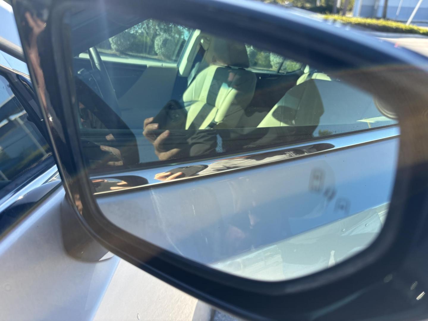 2019 SILVER /BEIGE LEATHER Lexus ES 350 Luxury (58ABZ1B12KU) with an 3.5L V6 DOHC 24V engine, 8A transmission, located at 11170 Summerlin Square Dr., Fort Myers Beach, FL, 33931, (239) 999-7777, 26.493546, -81.941628 - Photo#32