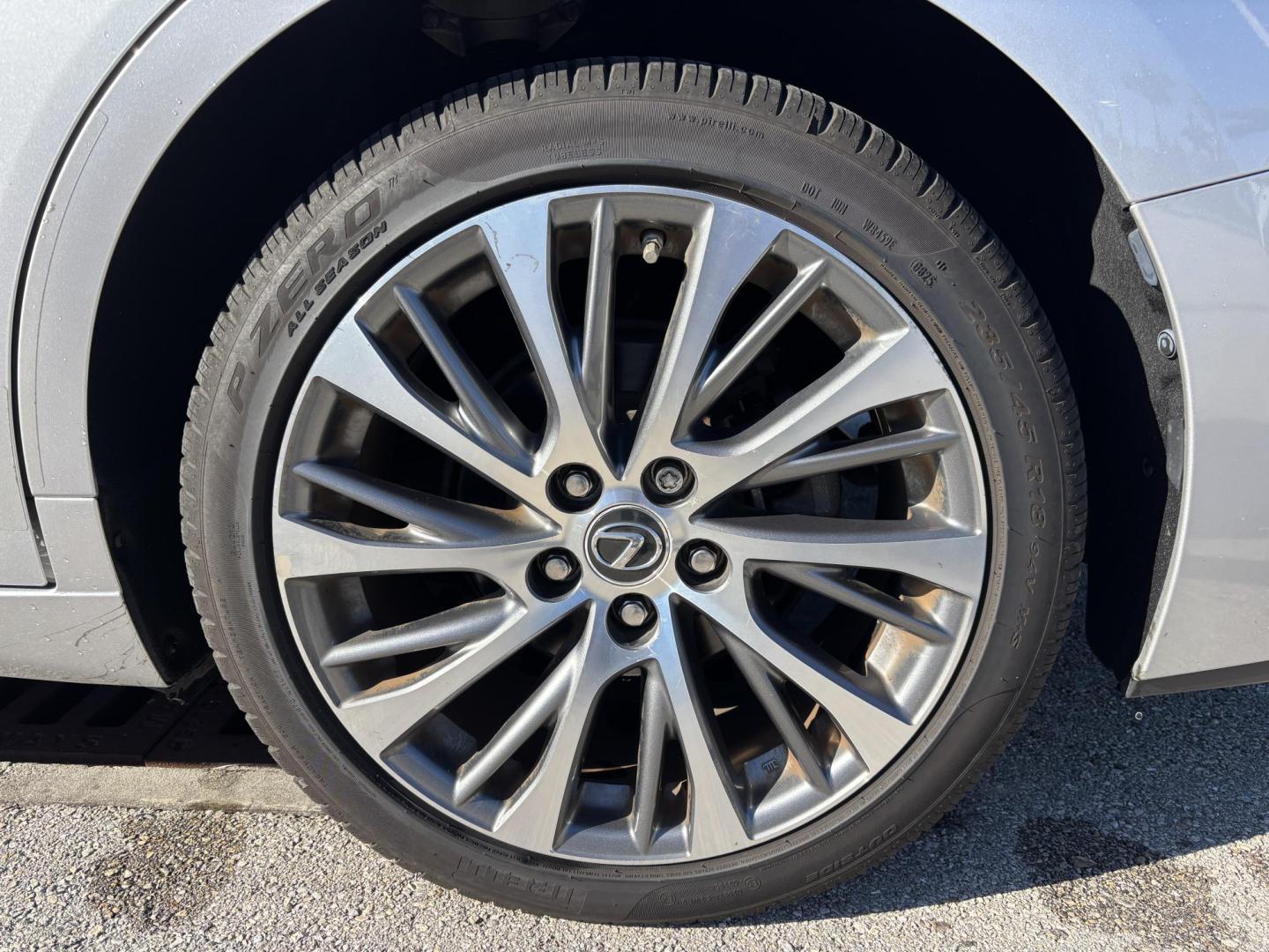 2019 SILVER /BEIGE LEATHER Lexus ES 350 Luxury (58ABZ1B12KU) with an 3.5L V6 DOHC 24V engine, 8A transmission, located at 11170 Summerlin Square Dr., Fort Myers Beach, FL, 33931, (239) 999-7777, 26.493546, -81.941628 - Photo#39