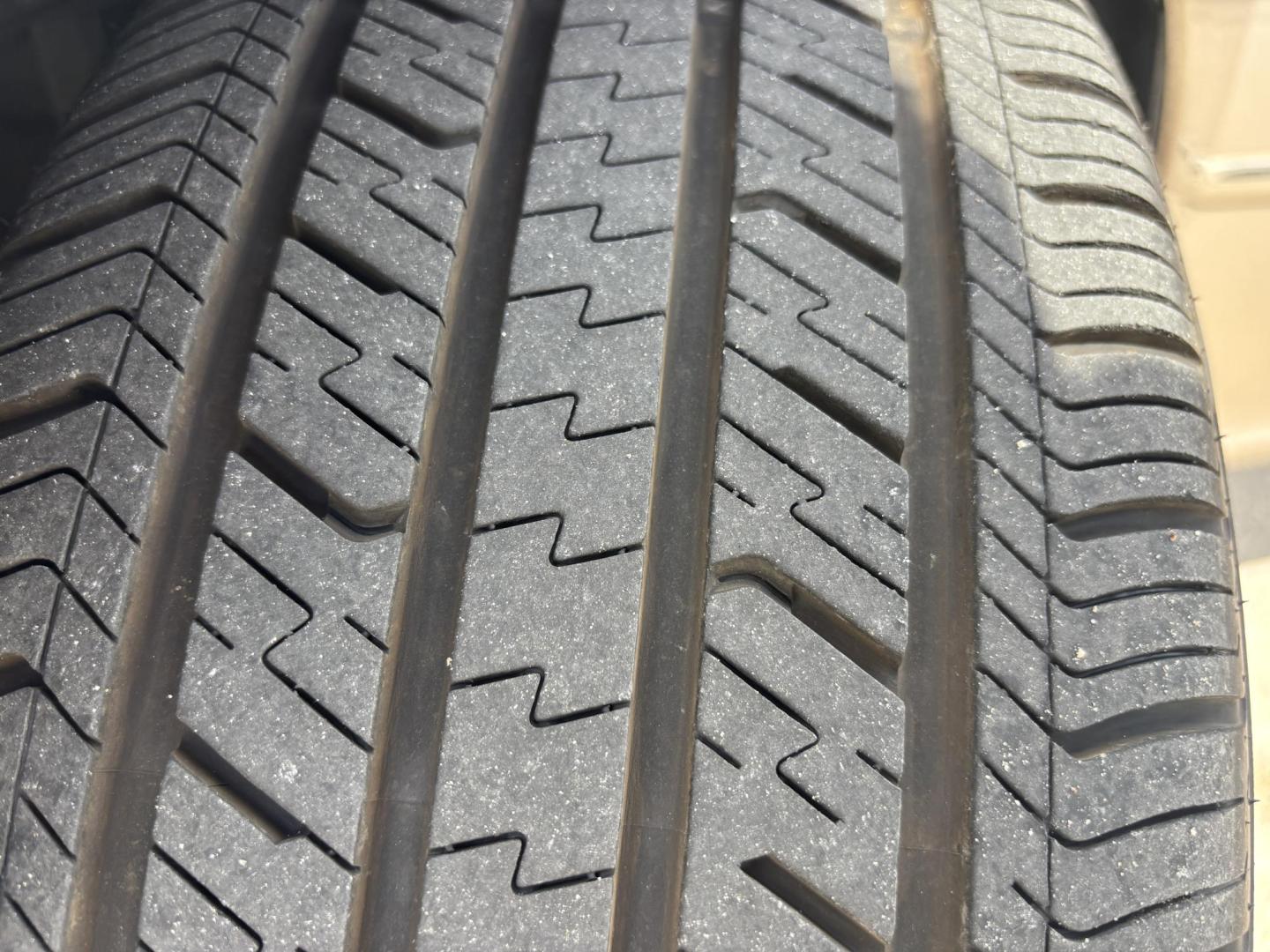 2006 BEIGE /TAN LEATHER Hyundai Azera Limited (KMHFC46F56A) with an 3.8L V6 DOHC 24V engine, 5-Speed Automatic Overdrive transmission, located at 11170 Summerlin Square Dr., Fort Myers Beach, FL, 33931, (239) 999-7777, 26.493546, -81.941628 - Photo#34