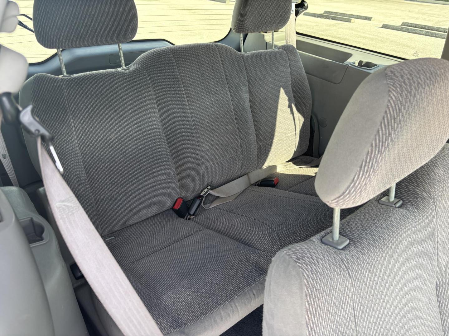 2002 BLUE /GREY CLOTH Ford Windstar LX (2FMZA51422B) with an 3.8L V6 OHV 12V engine, 4-Speed Automatic Overdrive transmission, located at 11170 Summerlin Square Dr., Fort Myers Beach, FL, 33931, (239) 999-7777, 26.493546, -81.941628 - Photo#19