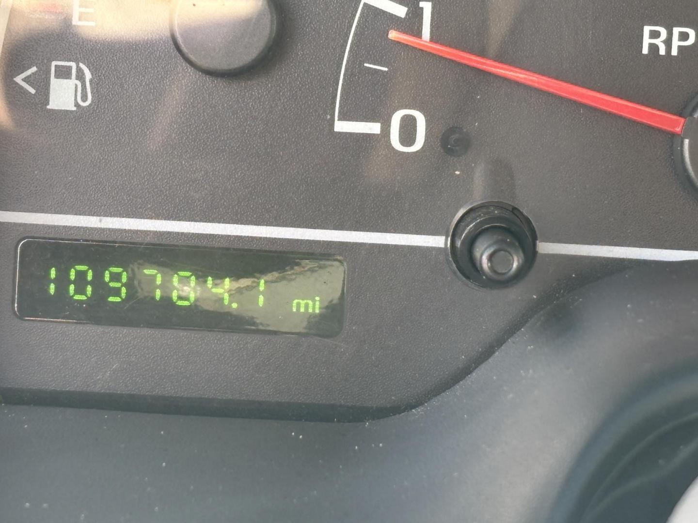 2002 BLUE /GREY CLOTH Ford Windstar LX (2FMZA51422B) with an 3.8L V6 OHV 12V engine, 4-Speed Automatic Overdrive transmission, located at 11170 Summerlin Square Dr., Fort Myers Beach, FL, 33931, (239) 999-7777, 26.493546, -81.941628 - Photo#26