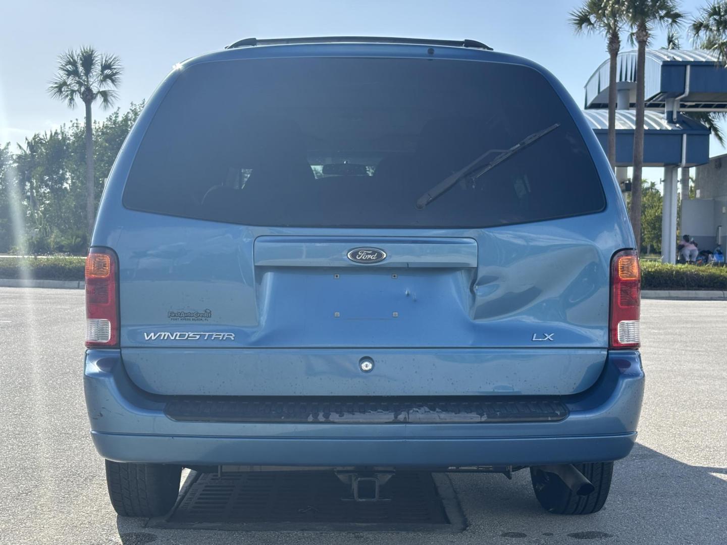 2002 BLUE /GREY CLOTH Ford Windstar LX (2FMZA51422B) with an 3.8L V6 OHV 12V engine, 4-Speed Automatic Overdrive transmission, located at 11170 Summerlin Square Dr., Fort Myers Beach, FL, 33931, (239) 999-7777, 26.493546, -81.941628 - Photo#6