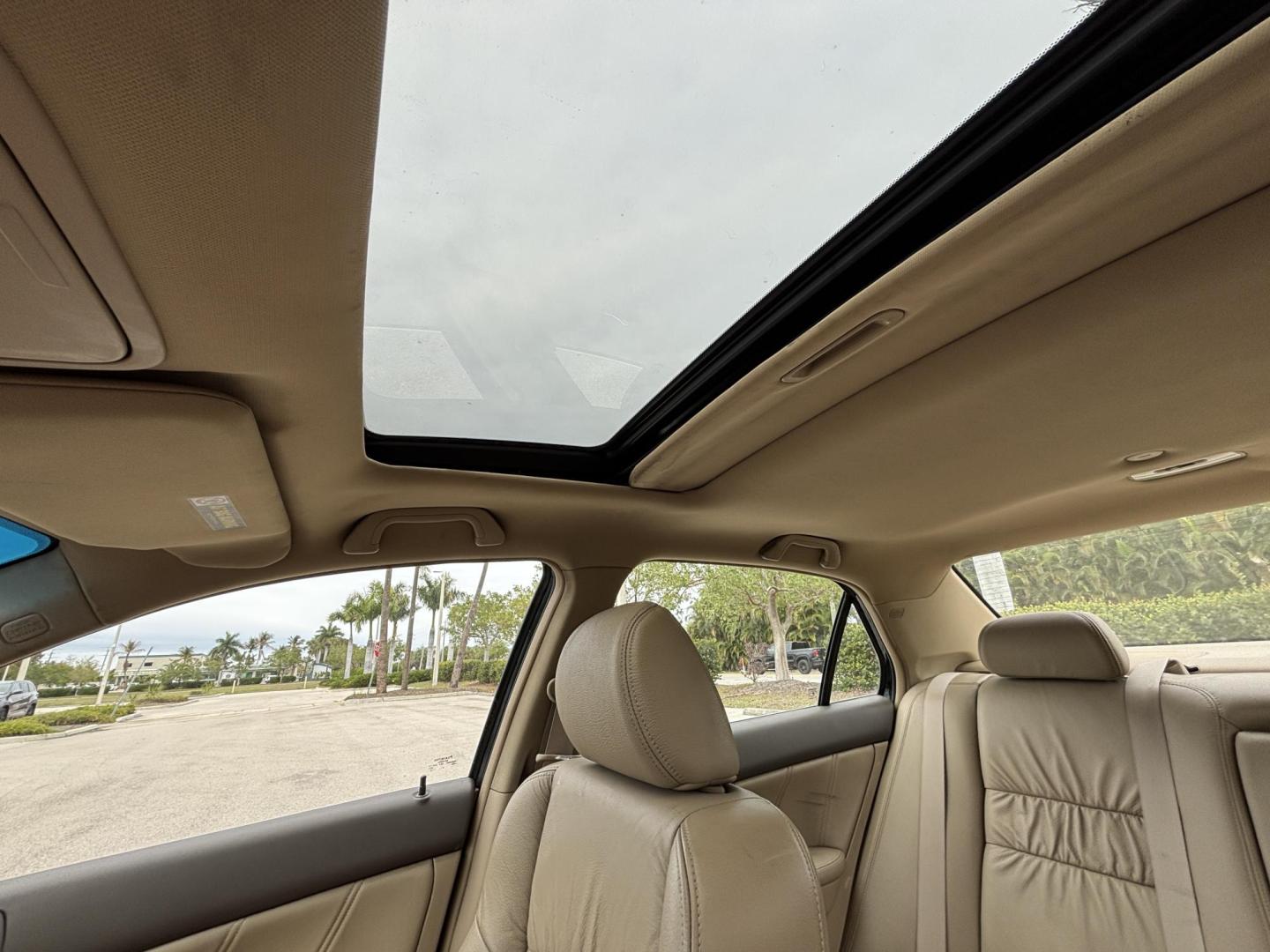 2007 BLACK /BEIGE LEATHER Honda Accord EX-L Sedan AT (1HGCM56807A) with an 2.4L L4 DOHC 16V engine, 5-Speed Automatic Overdrive transmission, located at 11170 Summerlin Square Dr., Fort Myers Beach, FL, 33931, (239) 999-7777, 26.493546, -81.941628 - Cash Only - Photo#11