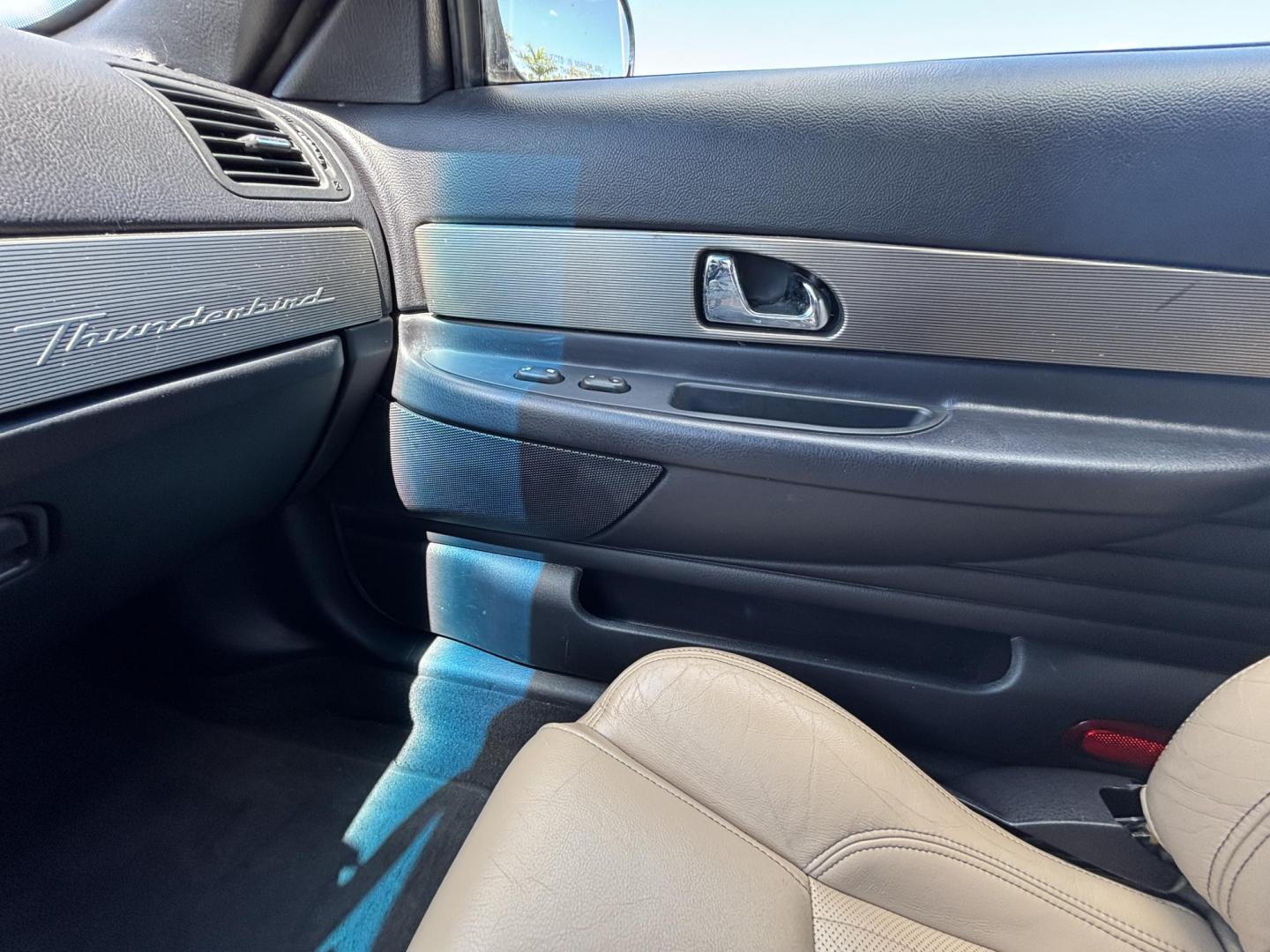 2004 MAROON /BEIGE LEATHER Ford Thunderbird Deluxe (1FAHP60A04Y) with an 3.9L V8 DOHC 32V engine, 5-Speed Automatic Overdrive transmission, located at 11170 Summerlin Square Dr., Fort Myers Beach, FL, 33931, (239) 999-7777, 26.493546, -81.941628 - Photo#36