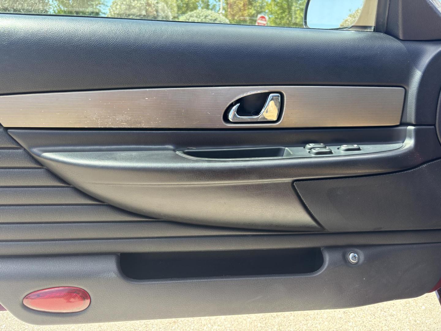 2004 MAROON /BEIGE LEATHER Ford Thunderbird Deluxe (1FAHP60A04Y) with an 3.9L V8 DOHC 32V engine, 5-Speed Automatic Overdrive transmission, located at 11170 Summerlin Square Dr., Fort Myers Beach, FL, 33931, (239) 999-7777, 26.493546, -81.941628 - Photo#45