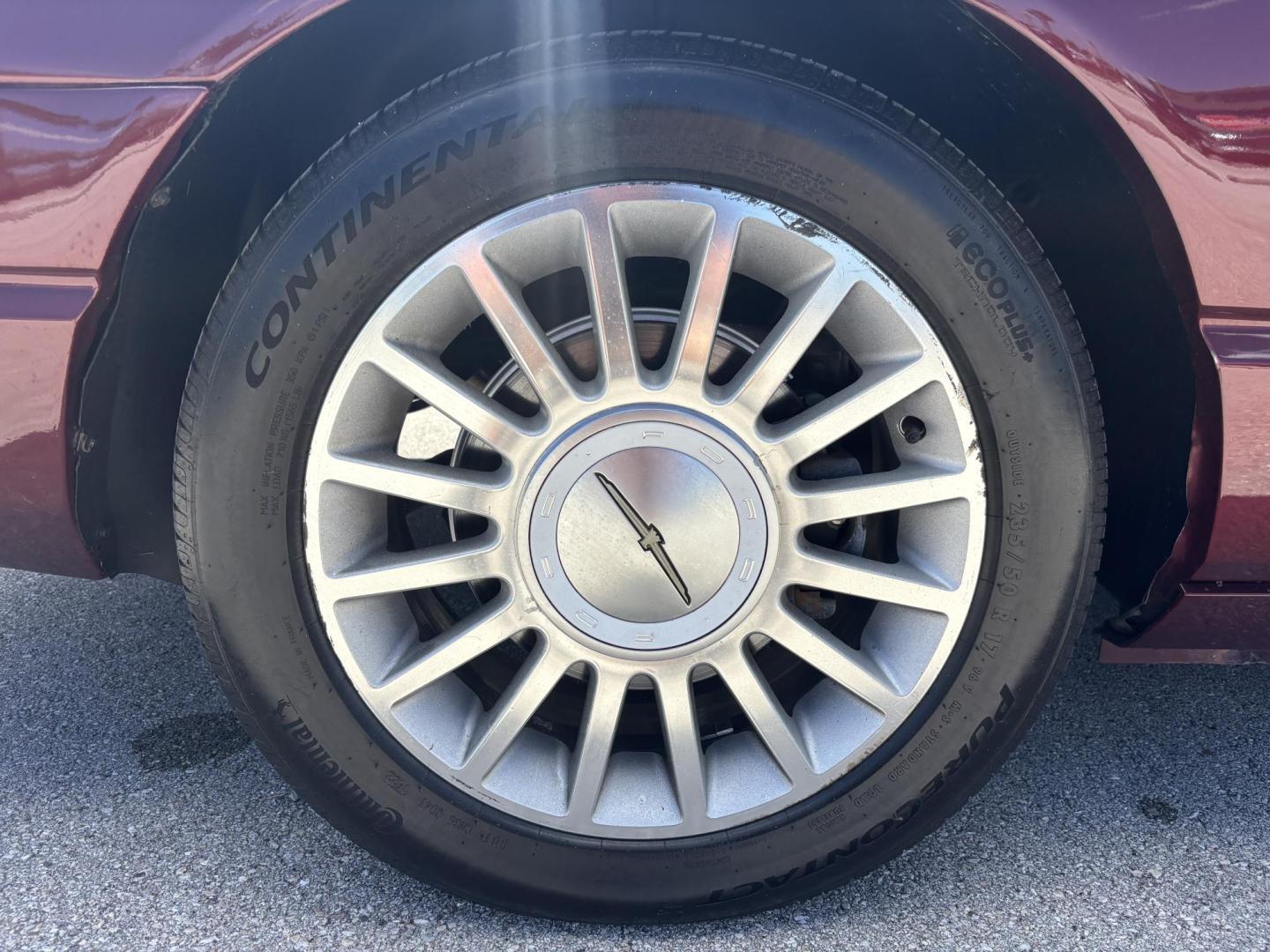 2004 MAROON /BEIGE LEATHER Ford Thunderbird Deluxe (1FAHP60A04Y) with an 3.9L V8 DOHC 32V engine, 5-Speed Automatic Overdrive transmission, located at 11170 Summerlin Square Dr., Fort Myers Beach, FL, 33931, (239) 999-7777, 26.493546, -81.941628 - Photo#51