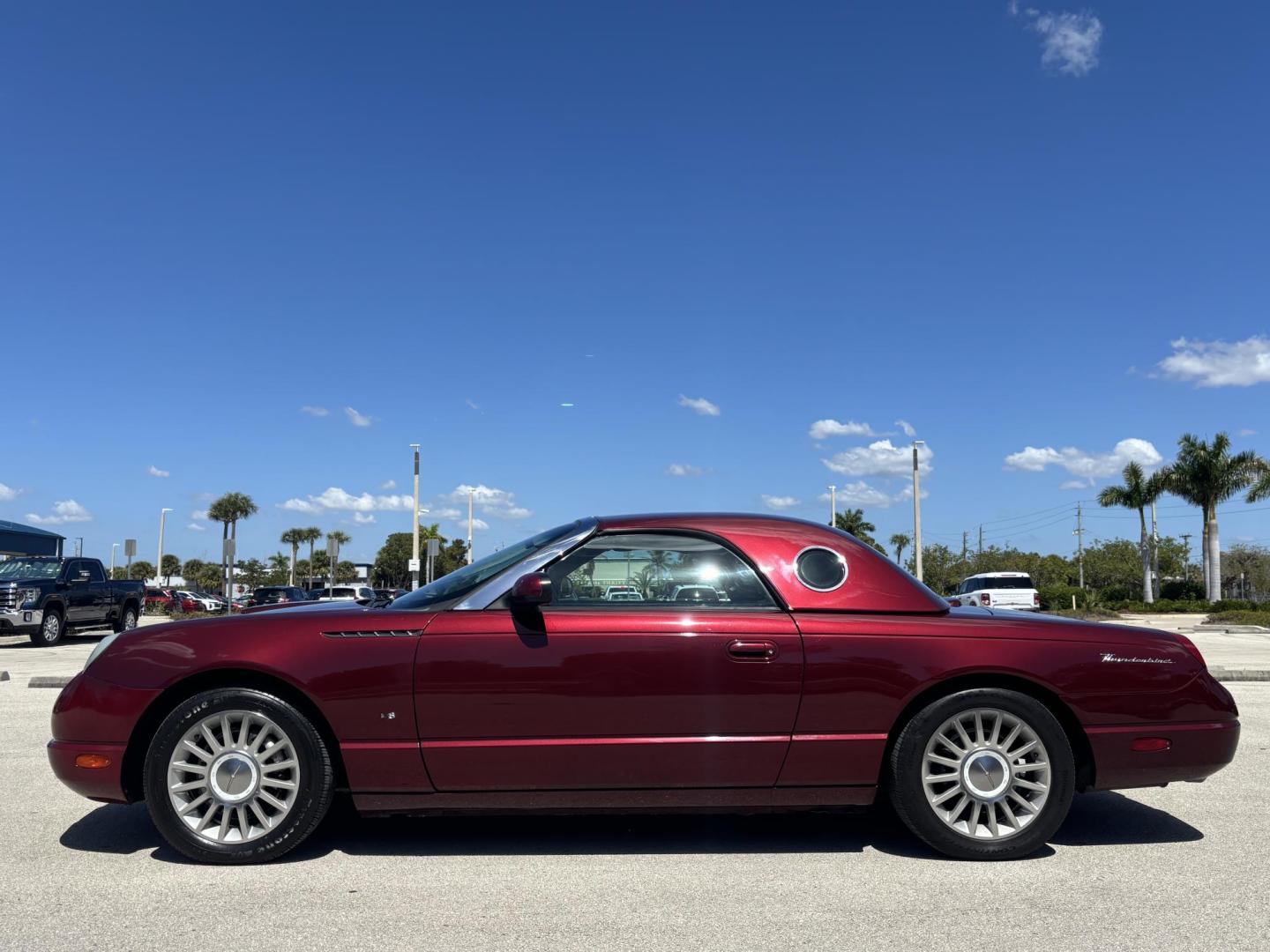 2004 MAROON /BEIGE LEATHER Ford Thunderbird Deluxe (1FAHP60A04Y) with an 3.9L V8 DOHC 32V engine, 5-Speed Automatic Overdrive transmission, located at 11170 Summerlin Square Dr., Fort Myers Beach, FL, 33931, (239) 999-7777, 26.493546, -81.941628 - Photo#5