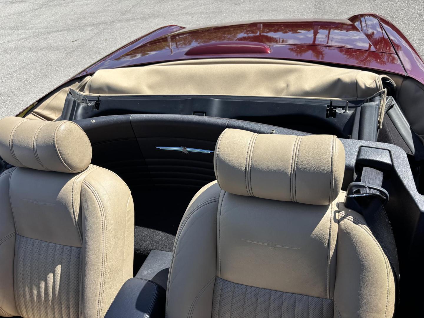 2004 MAROON /BEIGE LEATHER Ford Thunderbird Deluxe (1FAHP60A04Y) with an 3.9L V8 DOHC 32V engine, 5-Speed Automatic Overdrive transmission, located at 11170 Summerlin Square Dr., Fort Myers Beach, FL, 33931, (239) 999-7777, 26.493546, -81.941628 - Photo#28