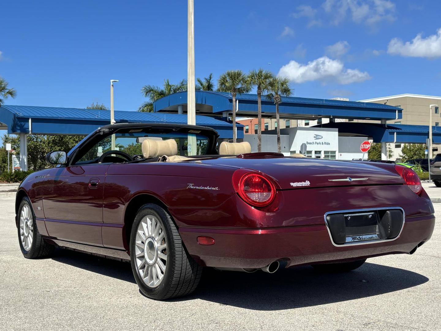 2004 MAROON /BEIGE LEATHER Ford Thunderbird Deluxe (1FAHP60A04Y) with an 3.9L V8 DOHC 32V engine, 5-Speed Automatic Overdrive transmission, located at 11170 Summerlin Square Dr., Fort Myers Beach, FL, 33931, (239) 999-7777, 26.493546, -81.941628 - Photo#24